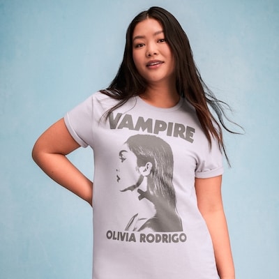 Olivia Rodrigo Relaxed Graphic T-Shirt - Pale Purple