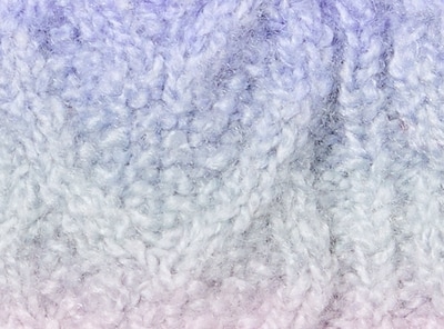 Tuque à mailles torsadées pour petites filles