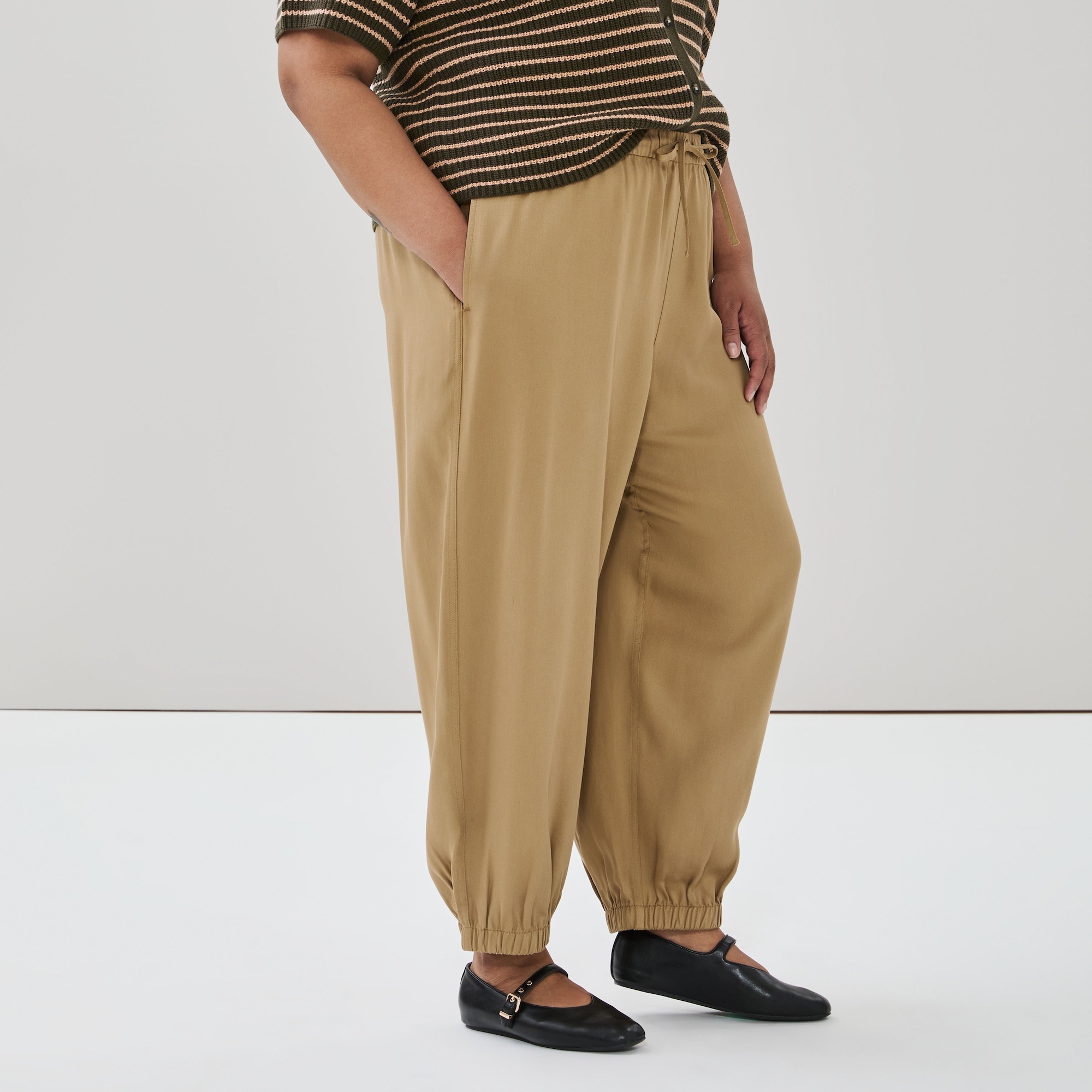 Pantalon de jogging sans attache Femmes+