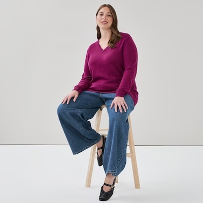 Women+ V-Neck Sweater - Plum