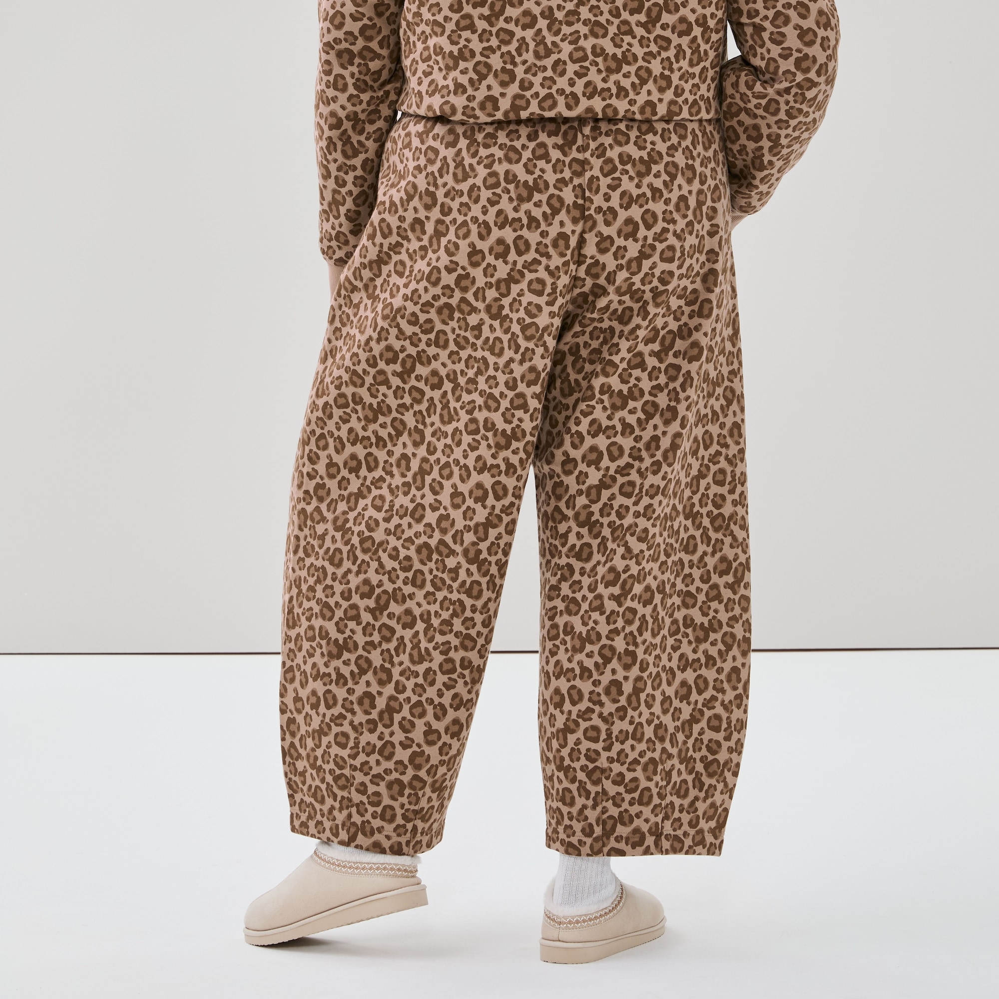 Women+ Active CozyFleece Barrel Sweatpant