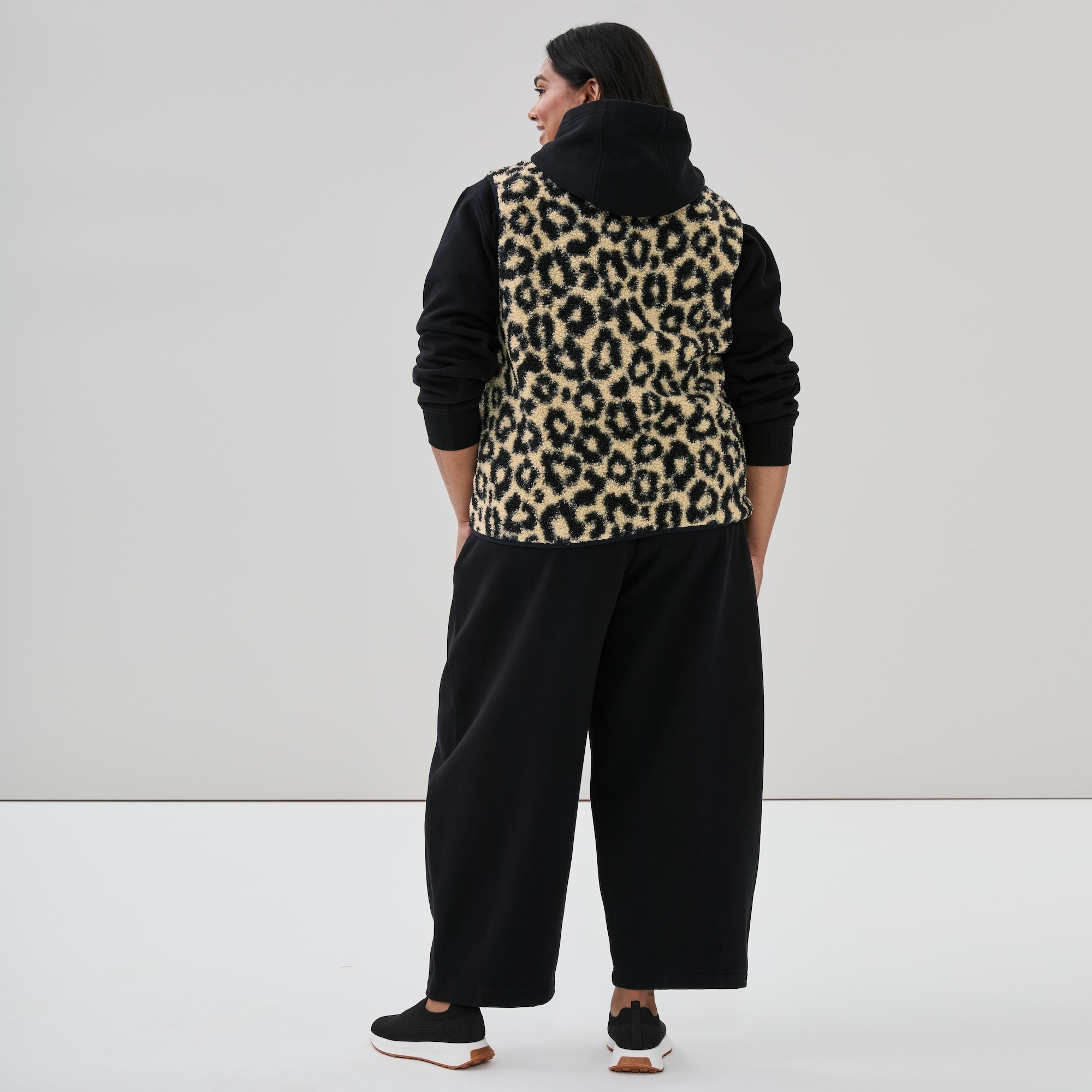 Women+ Active Teddy Fleece Printed Vest