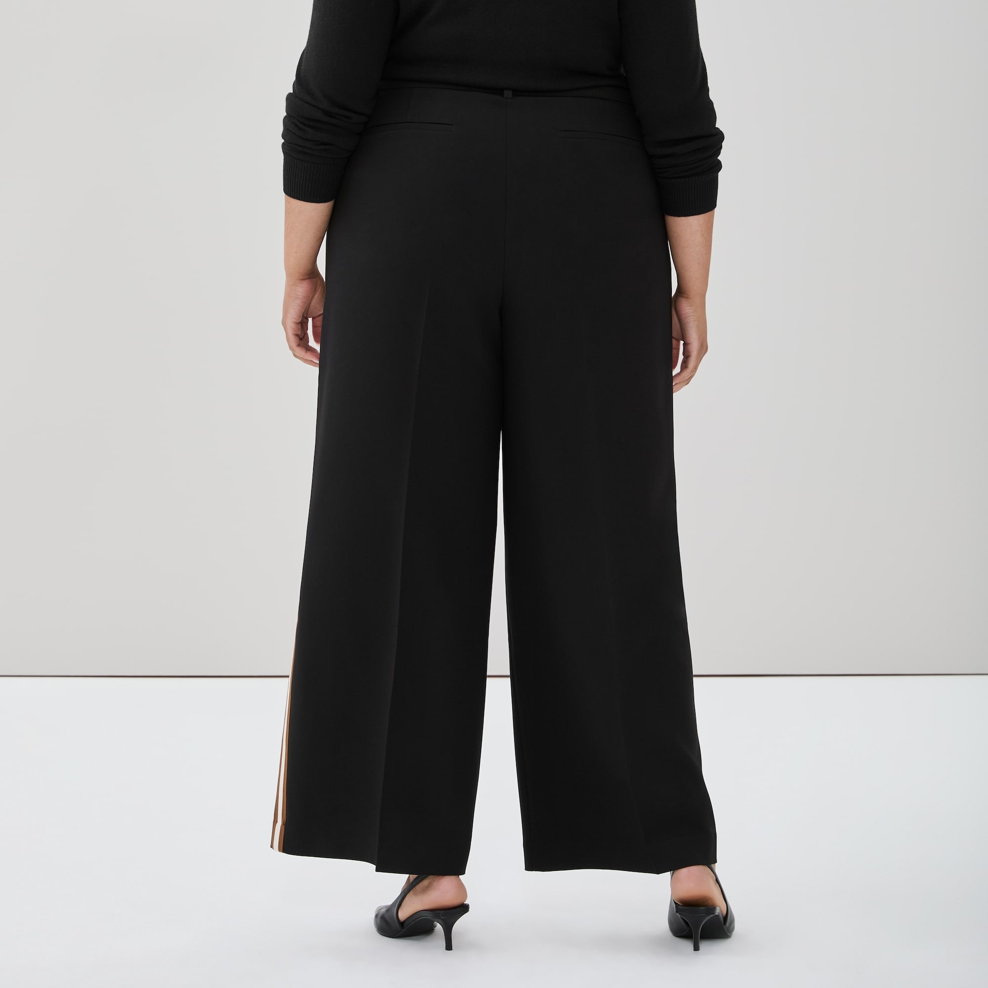 Pantalon à jambe large rayé sur les côtés Femmes+