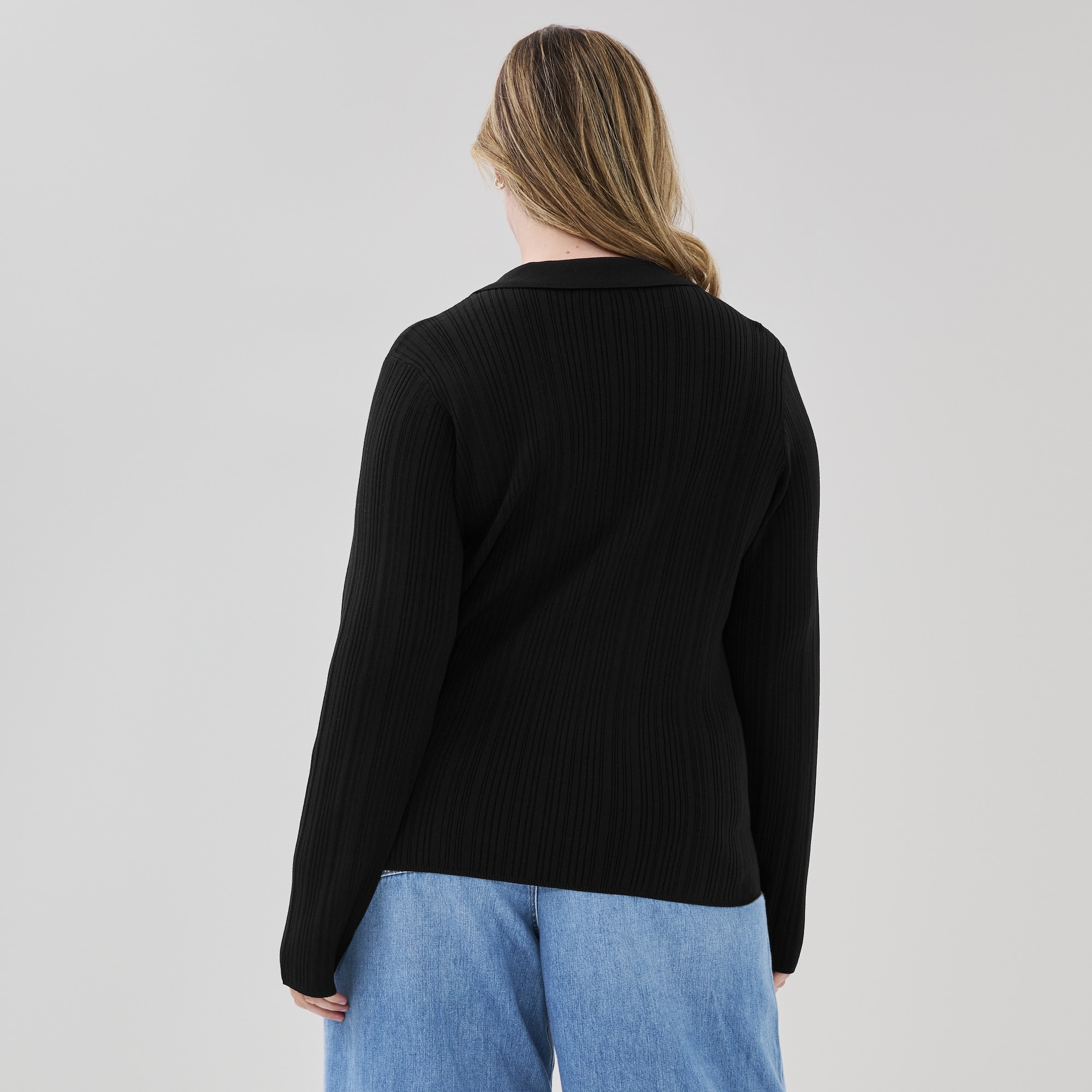 Women+ Spread Collar Cardigan