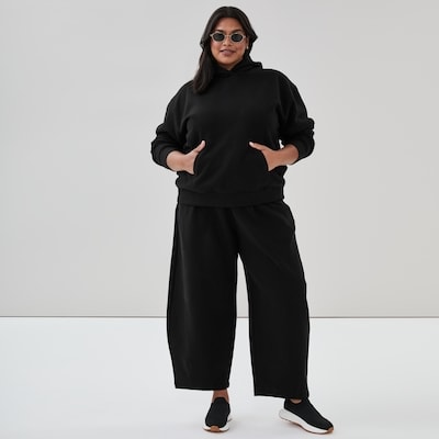 Women+ Active CozyFleece Barrel Sweatpant - Black