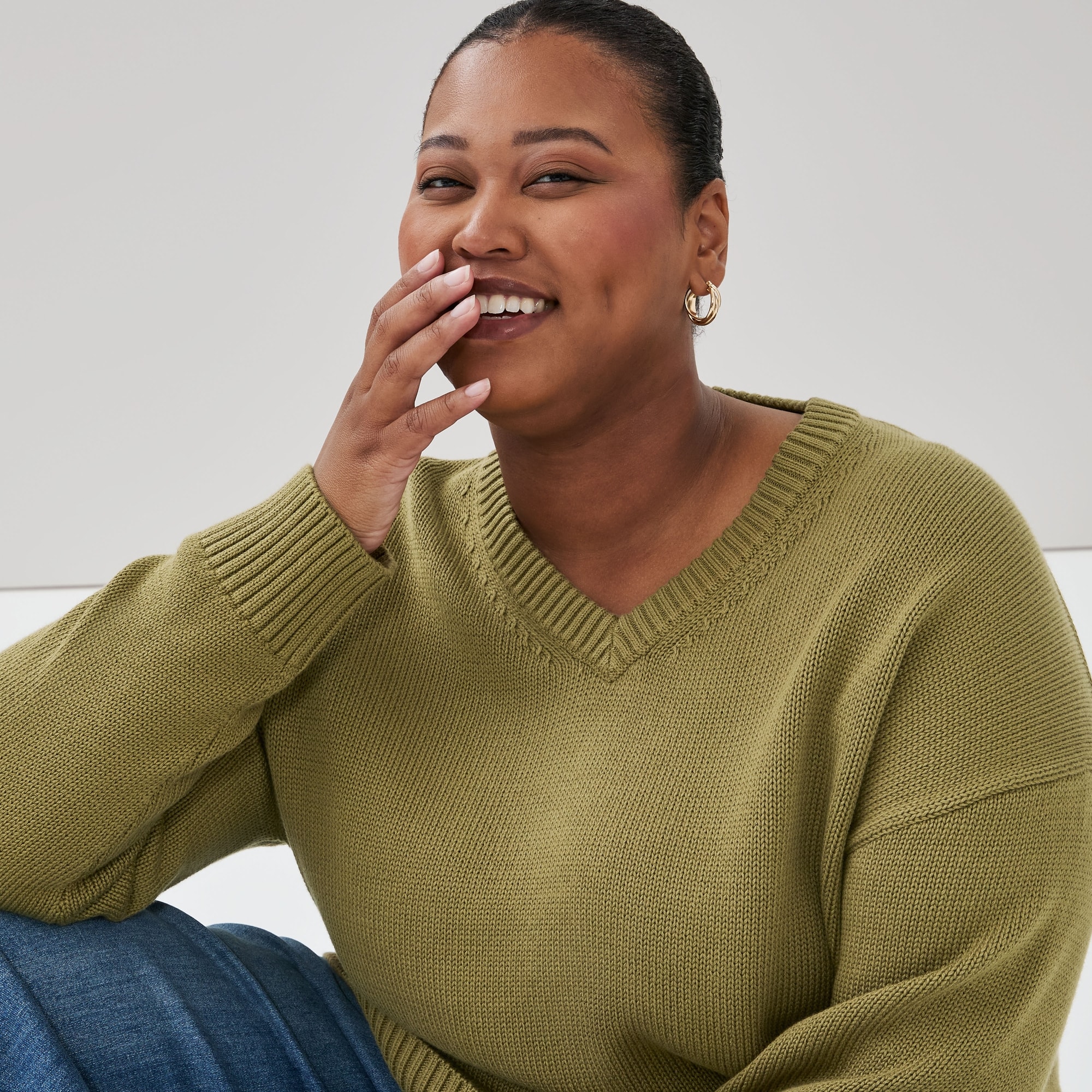 Women+ V-Neck Pullover