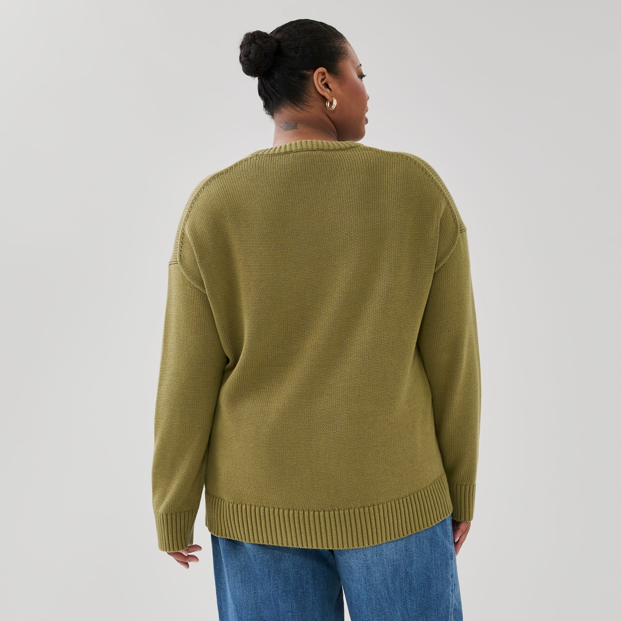 Women+ V-Neck Pullover