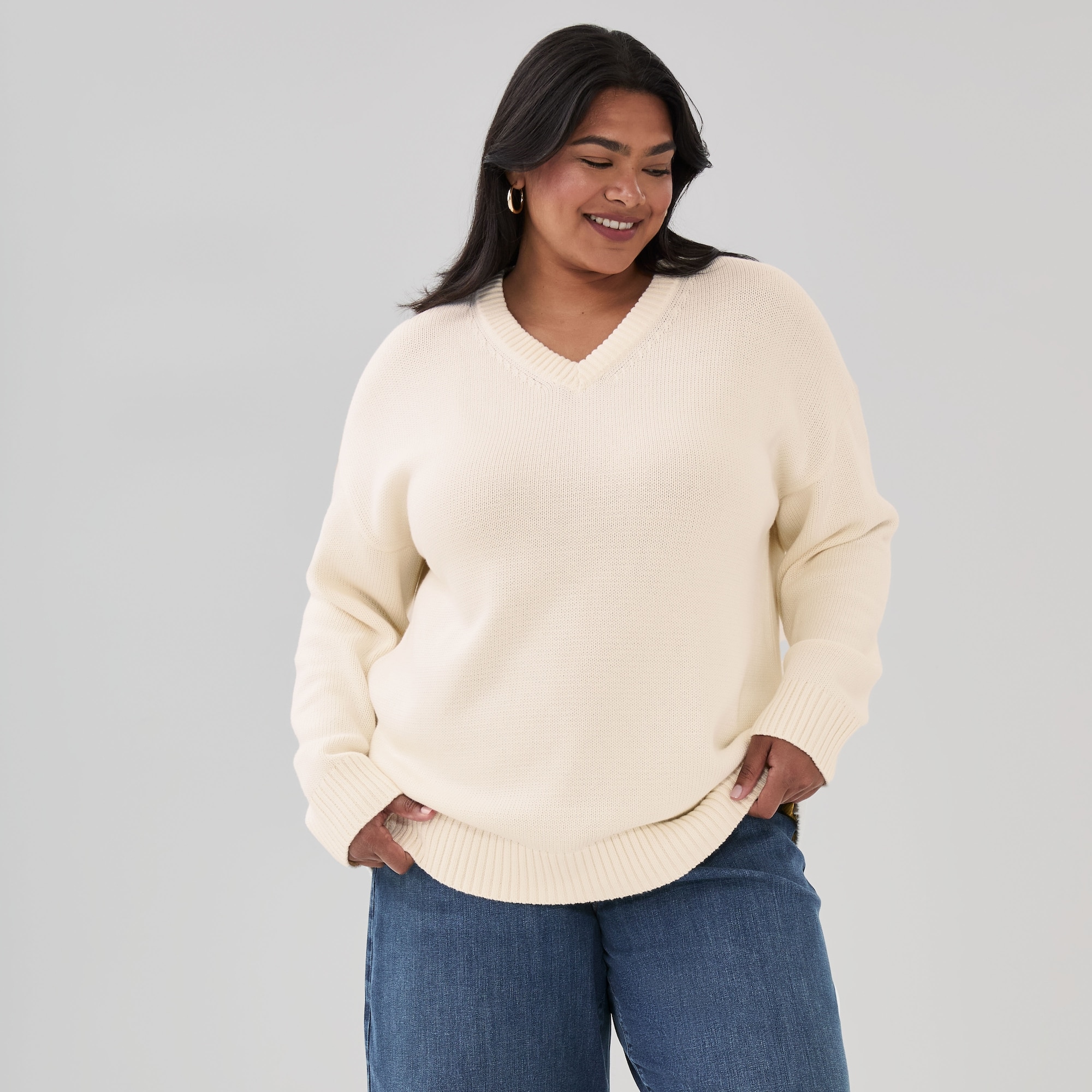 Women+ V-Neck Pullover