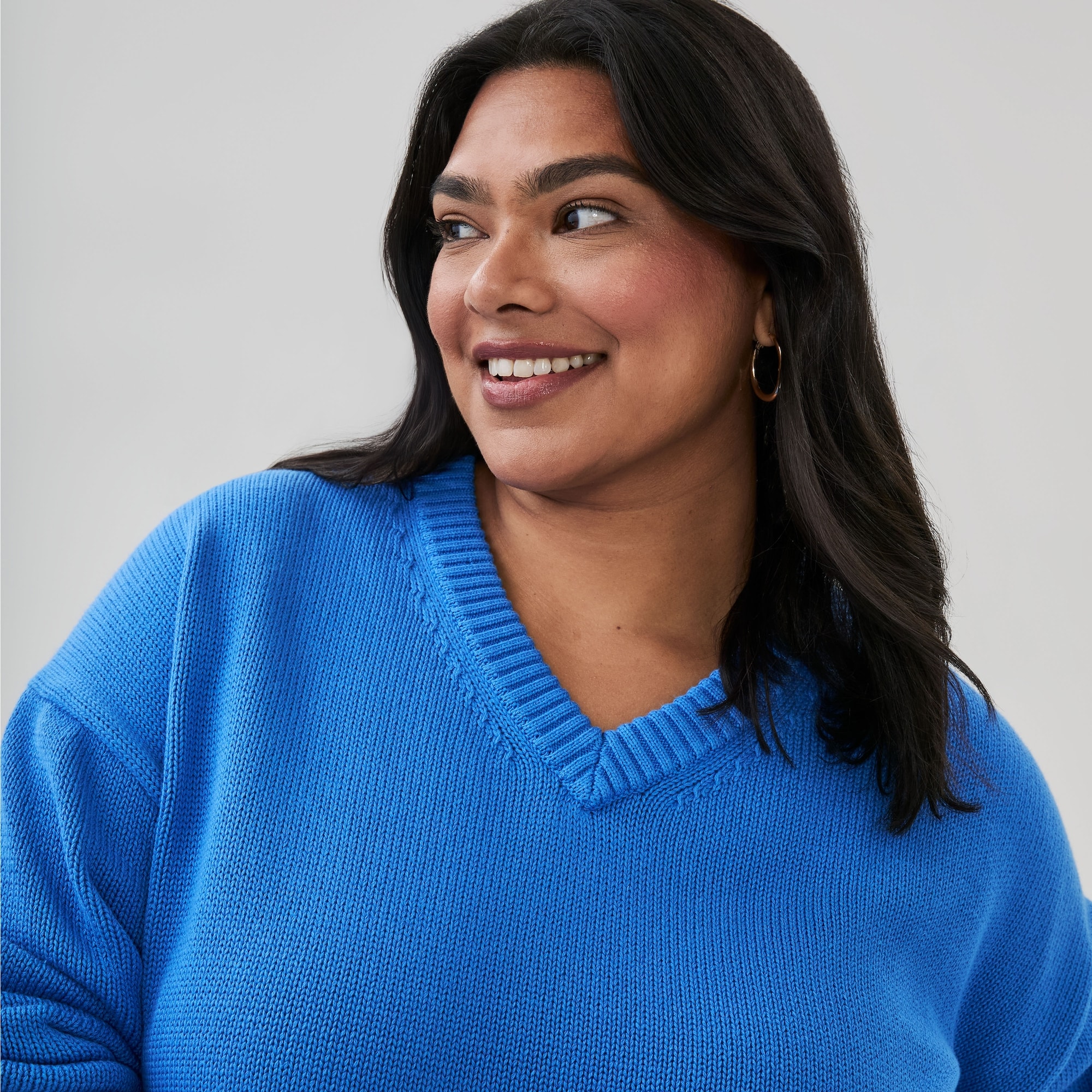 Women+ V-Neck Pullover
