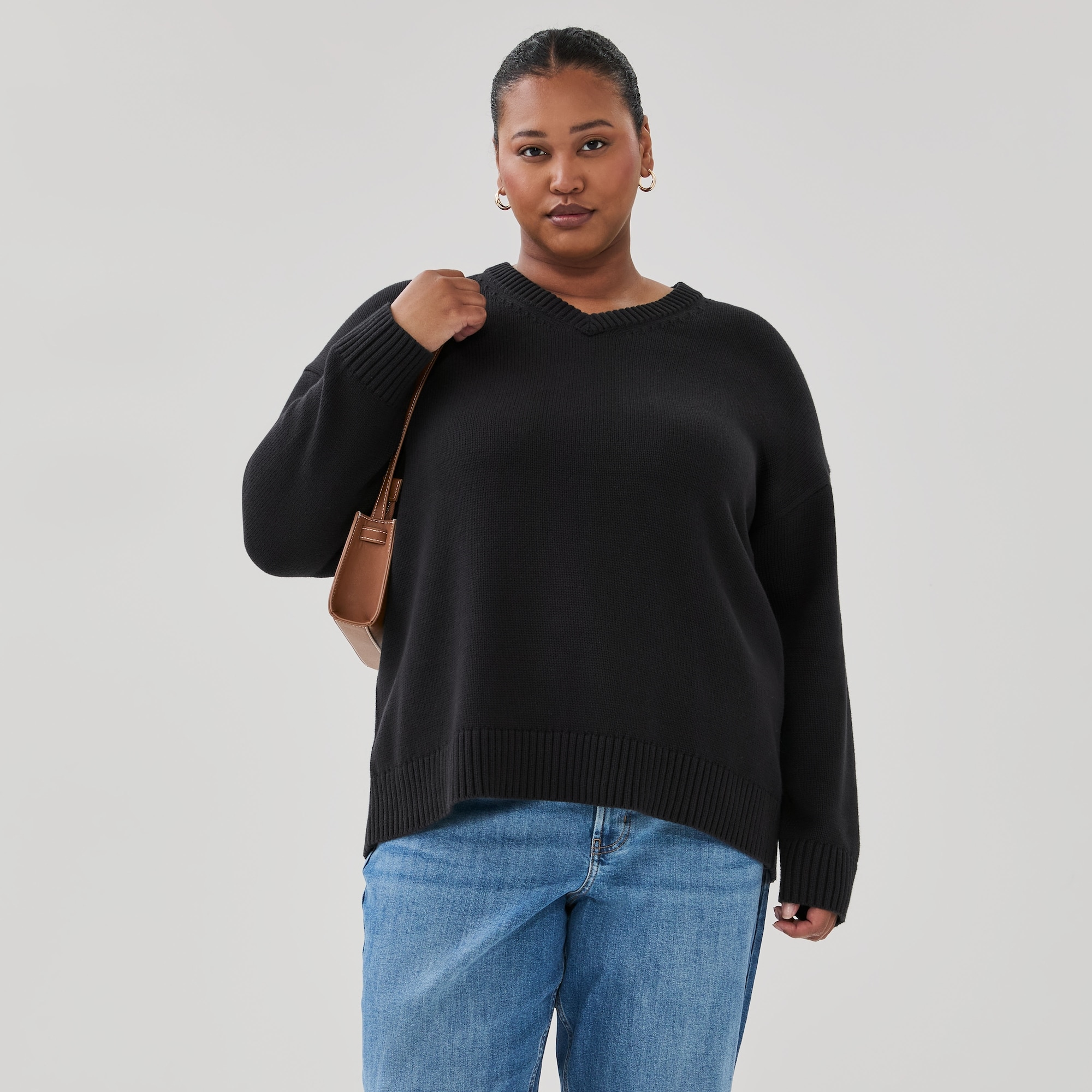 Women+ V-Neck Pullover