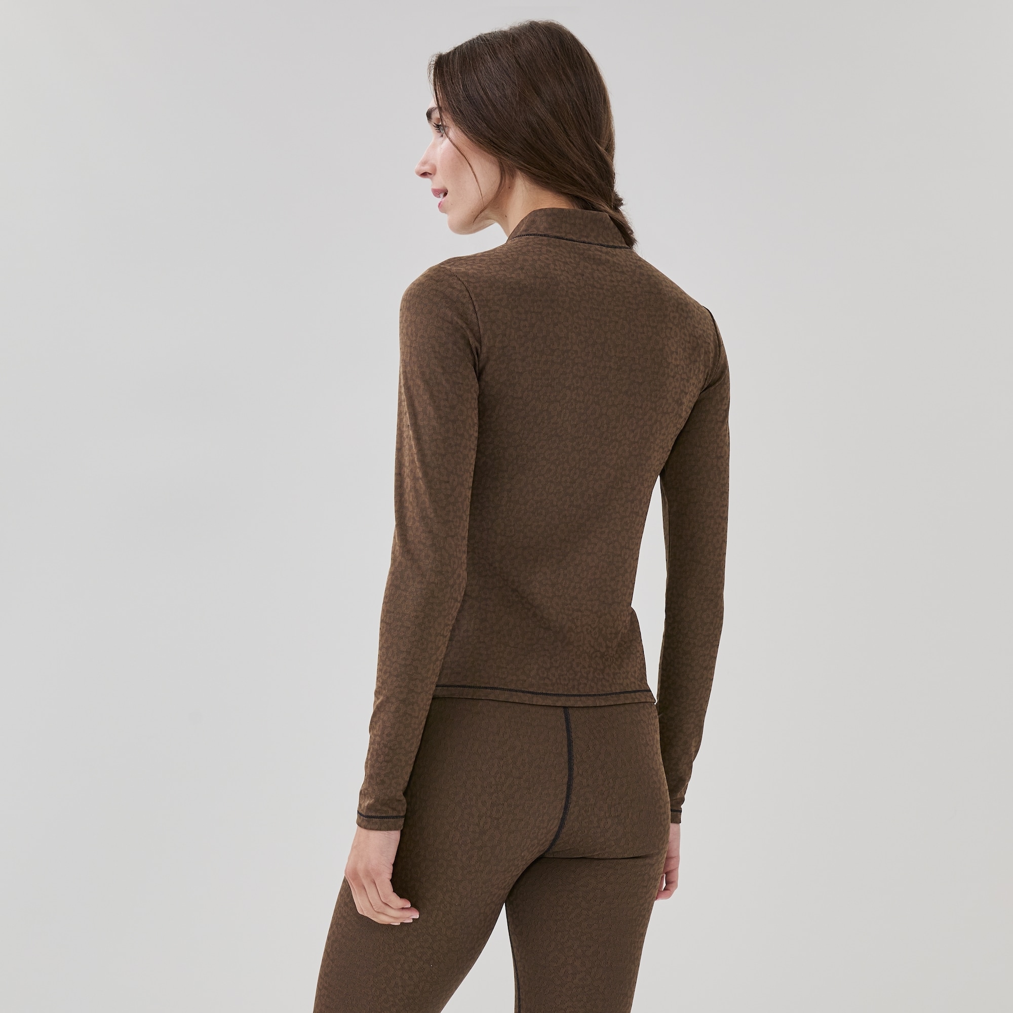 Active Quarter-Zip Long Sleeve Top