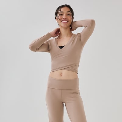 Active Cropped Long Sleeve Top - Light Brown