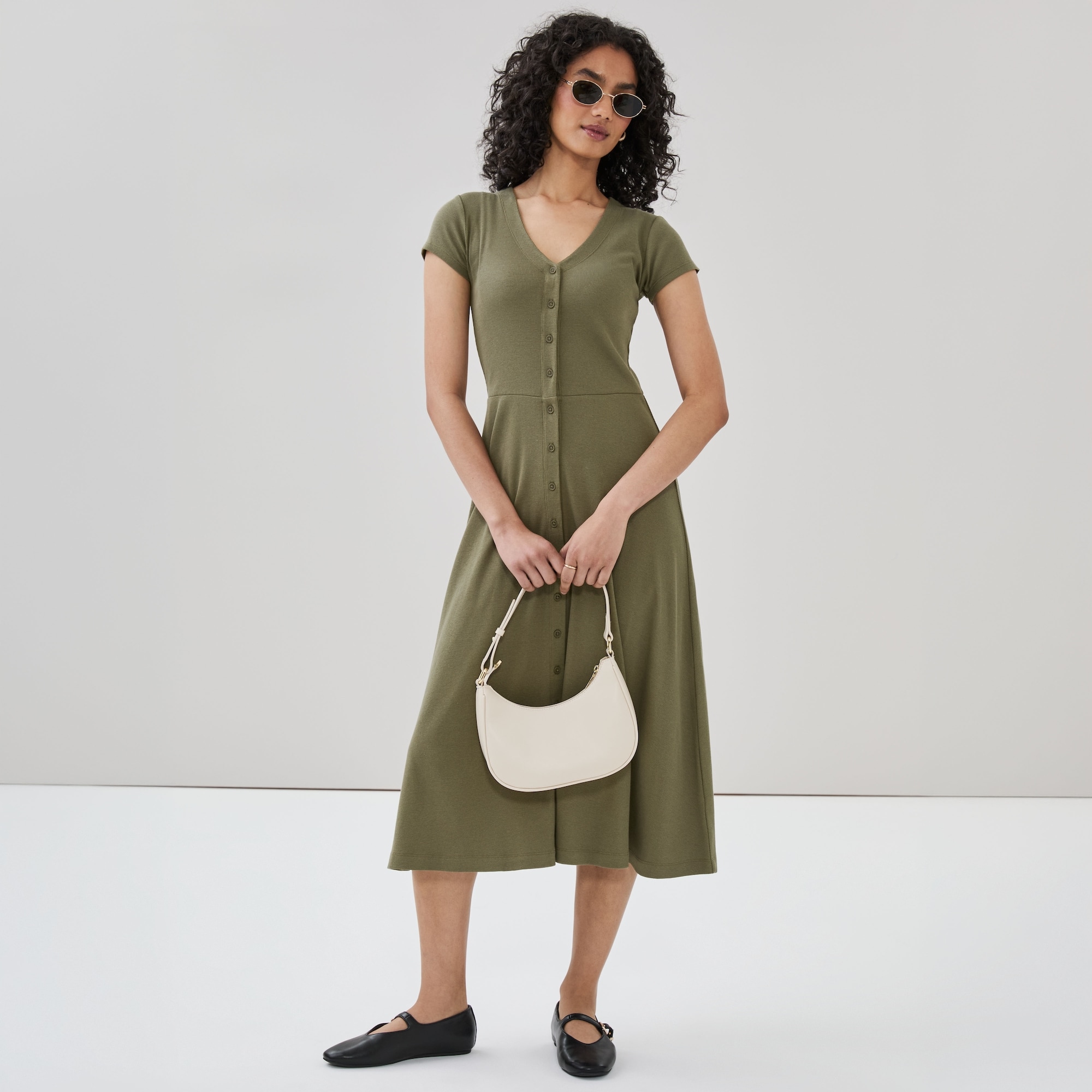 Robe midi boutonnée sur l’avant