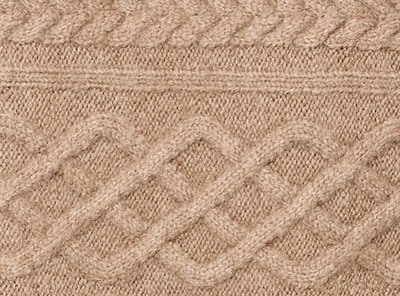 Plastron à mailles torsadées