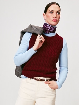 Cable Knit Sweater Vest - Dark Red