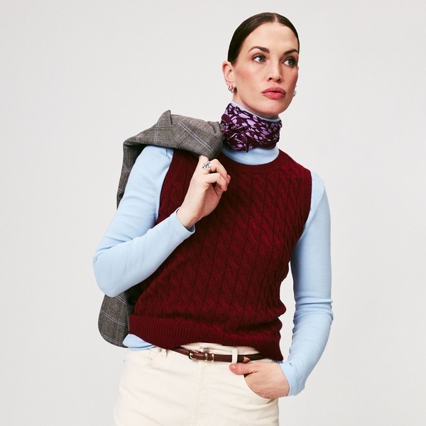 Cable Knit Sweater Vest - Dark Red