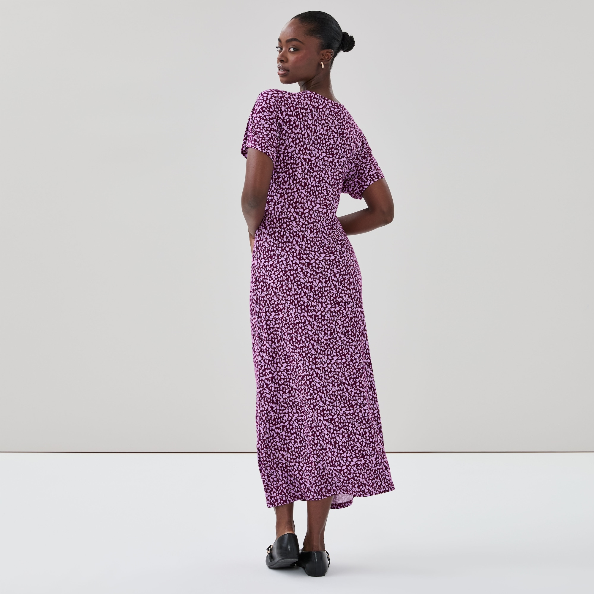 Robe midi imprimée à manches chauve-souris