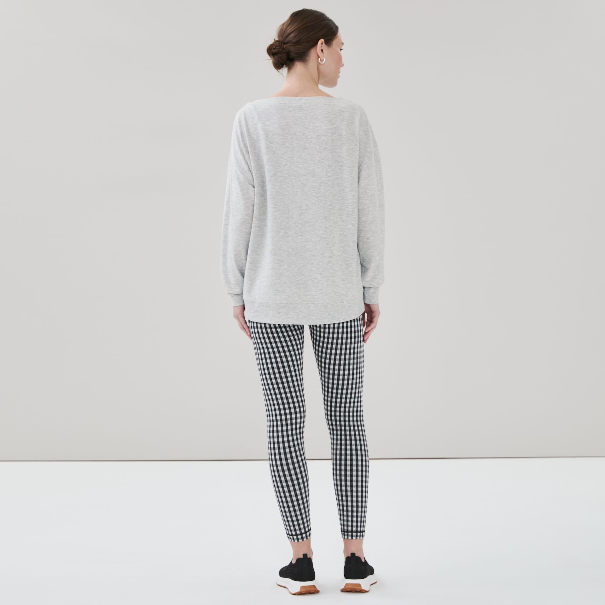 Active Boat Neck Sweater