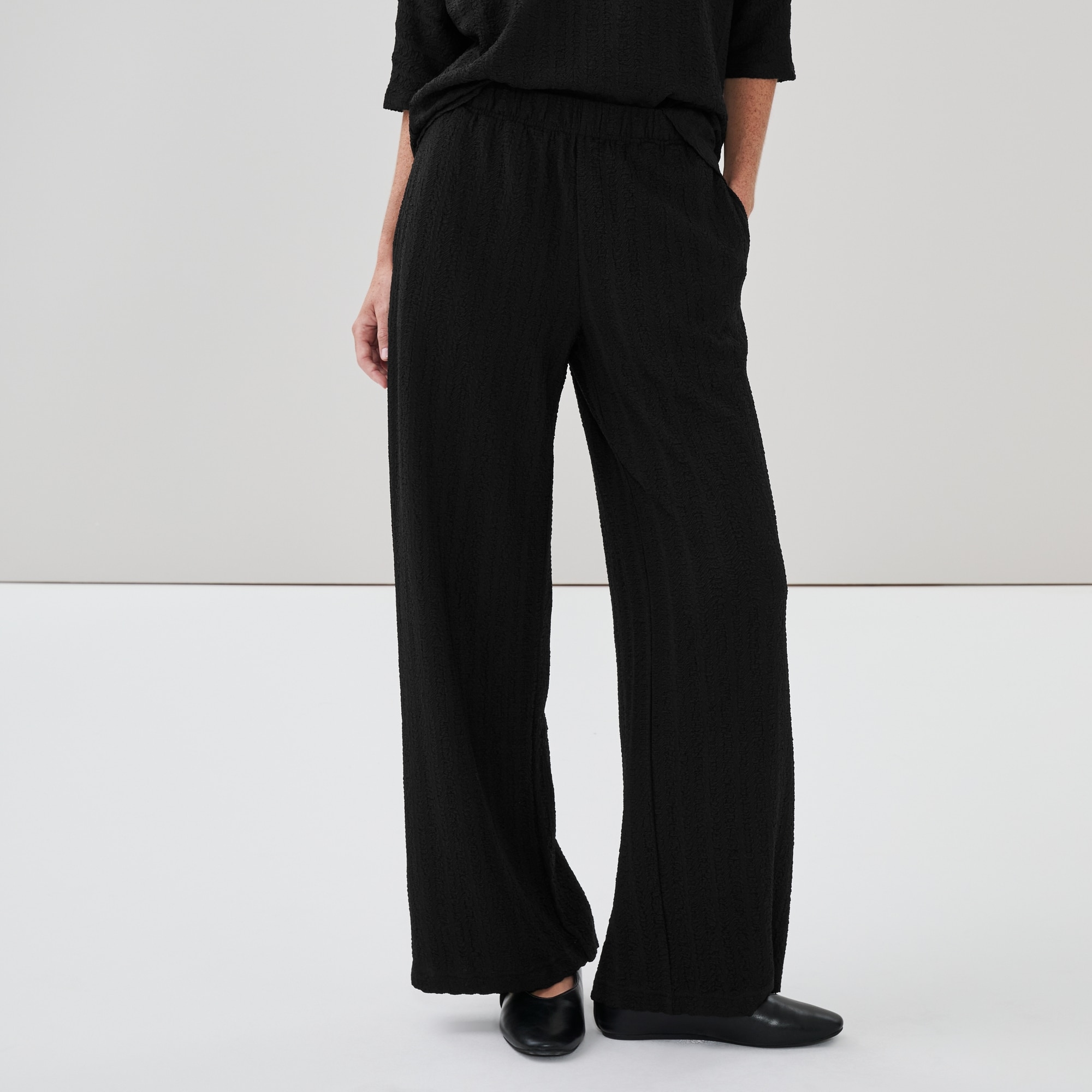 Pantalon froissé à jambe large