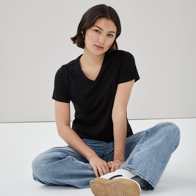 Classic Fit V-Neck T-Shirt - JF Black
