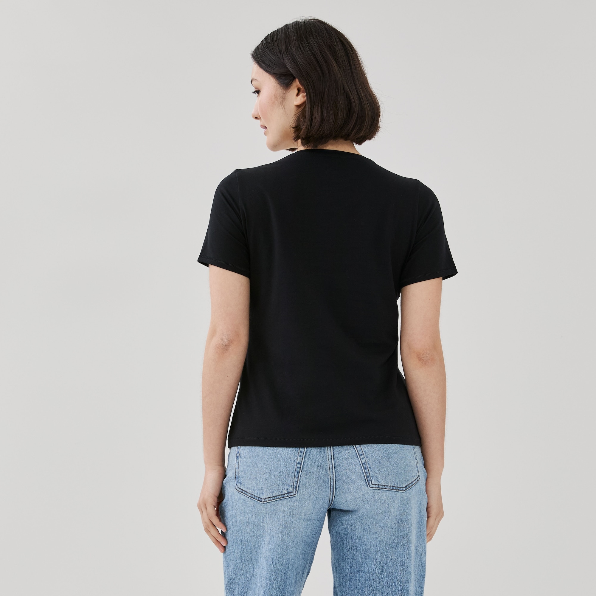 Classic Fit V-Neck T-Shirt