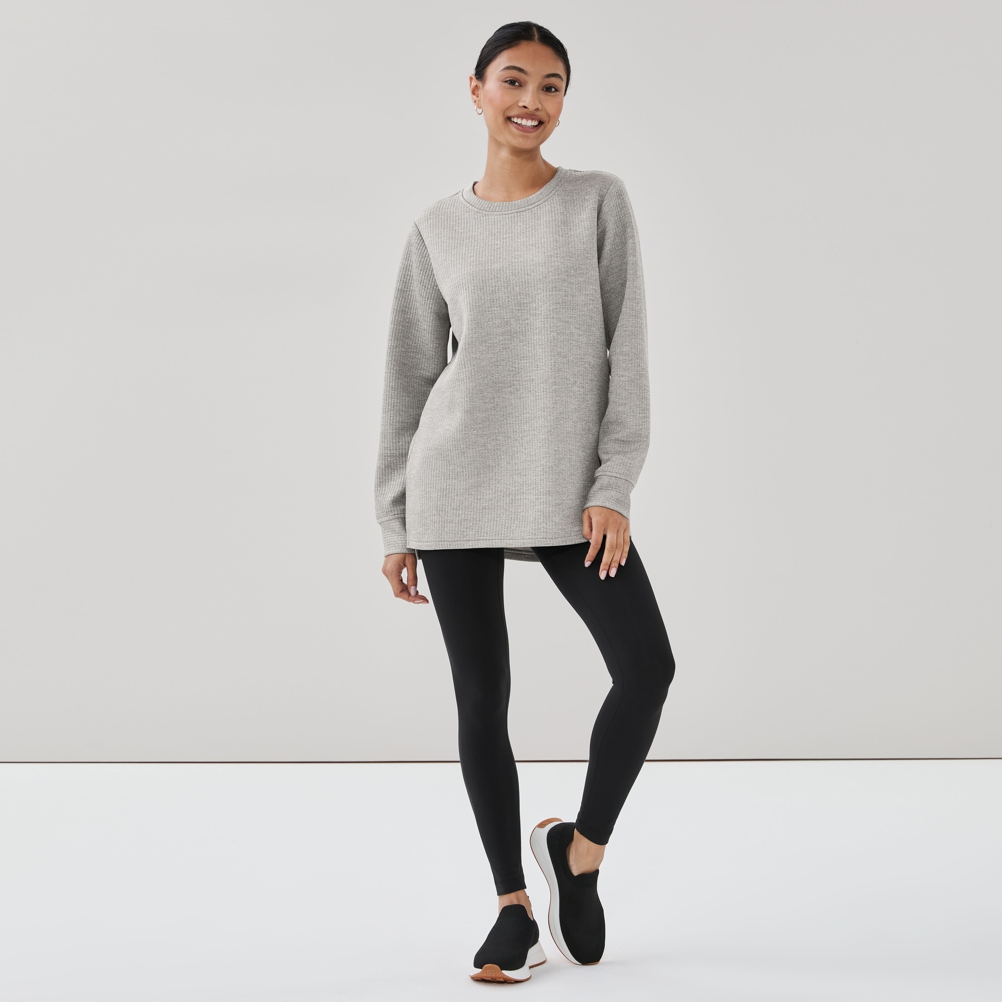 Novelti Classics Long Sweater