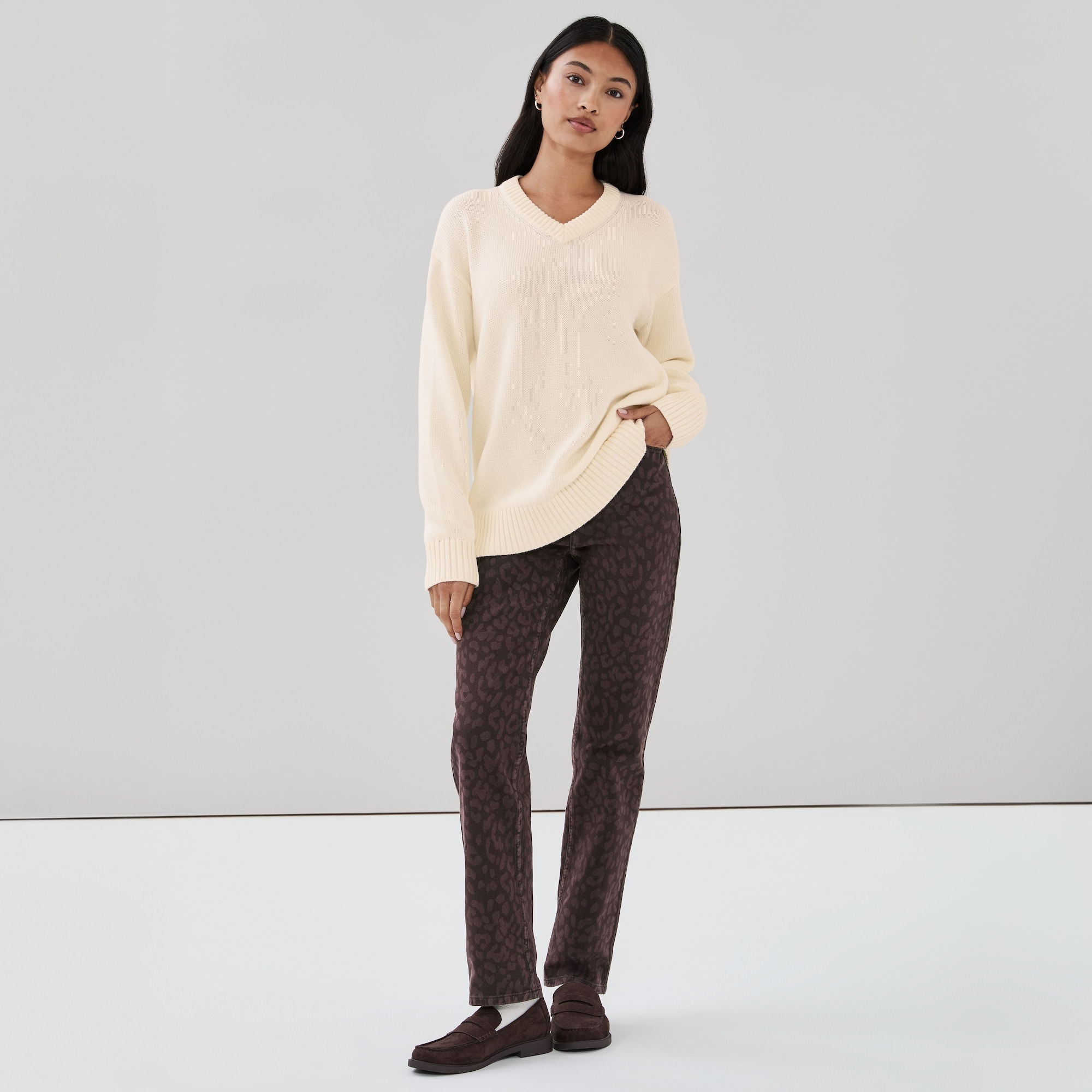 V-Neck Pullover