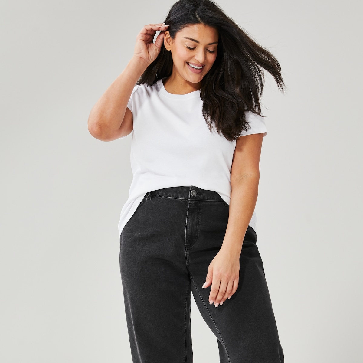 Women+ Black Relaxed Fit Jean