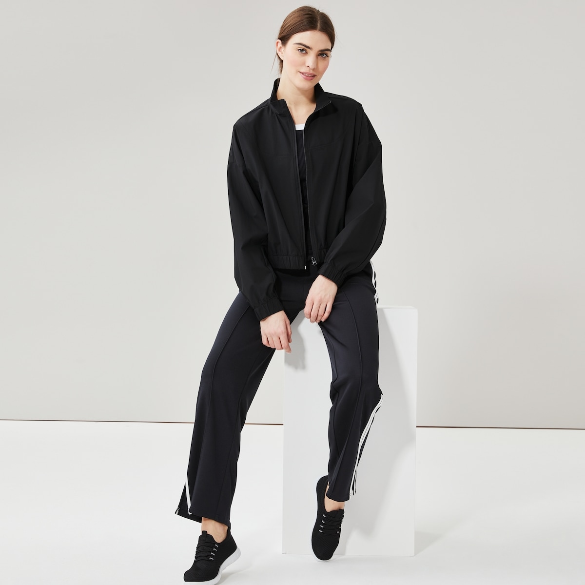 Active Crop Anorak Jacket