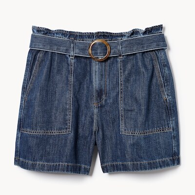 Short fronc la taille