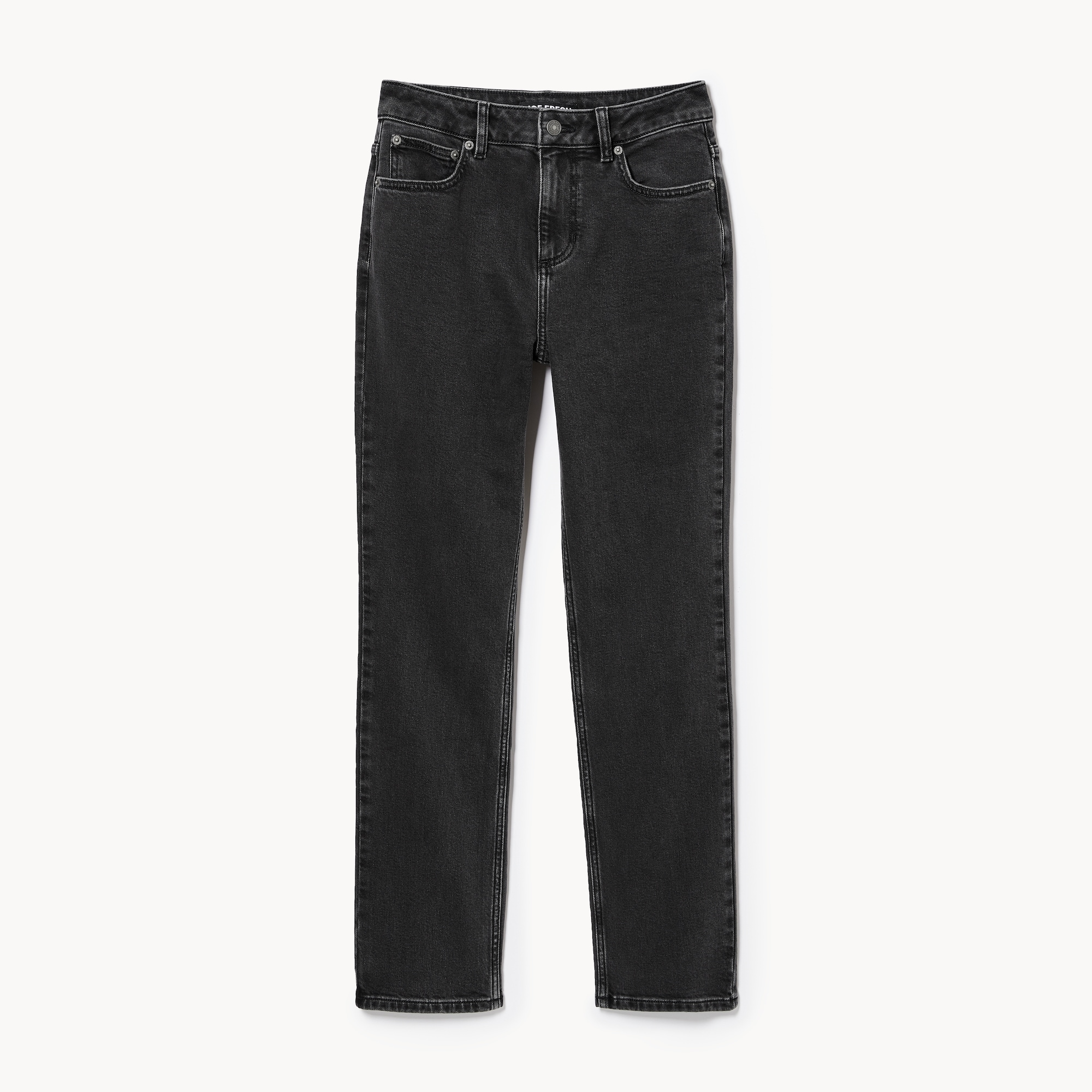 Jean noir ajusté à coupe droite