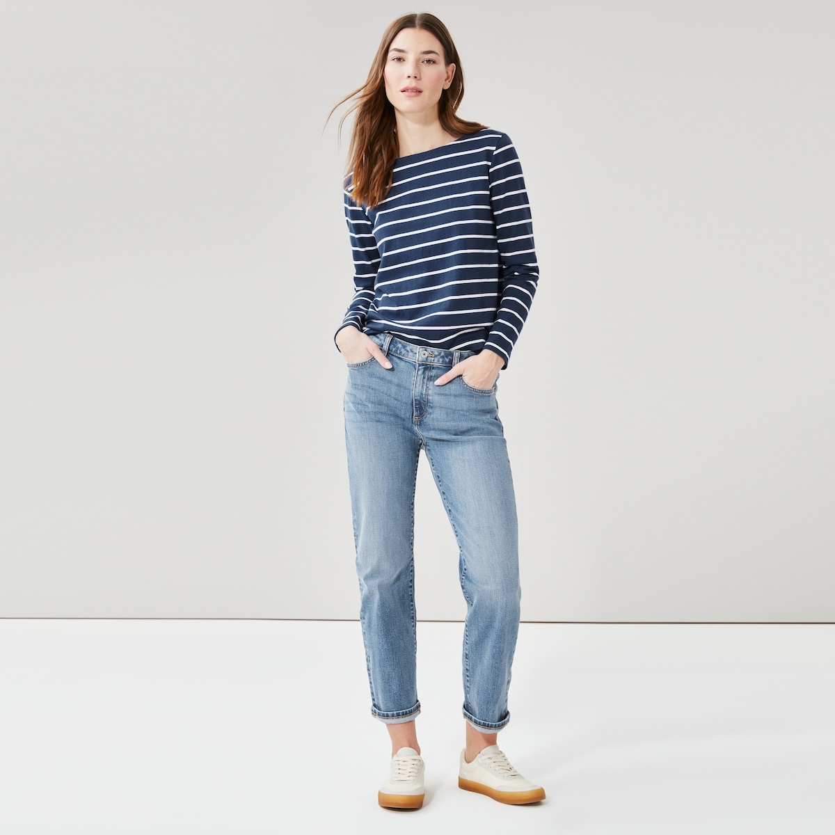 Medium Wash Relaxed Fit Jean