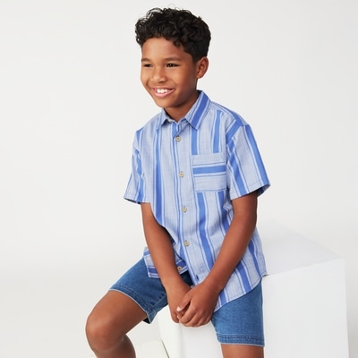 Joe Fresh Chemise boutonnée surdimensionnée, garçons 1 ea, 19,00 $/1ch