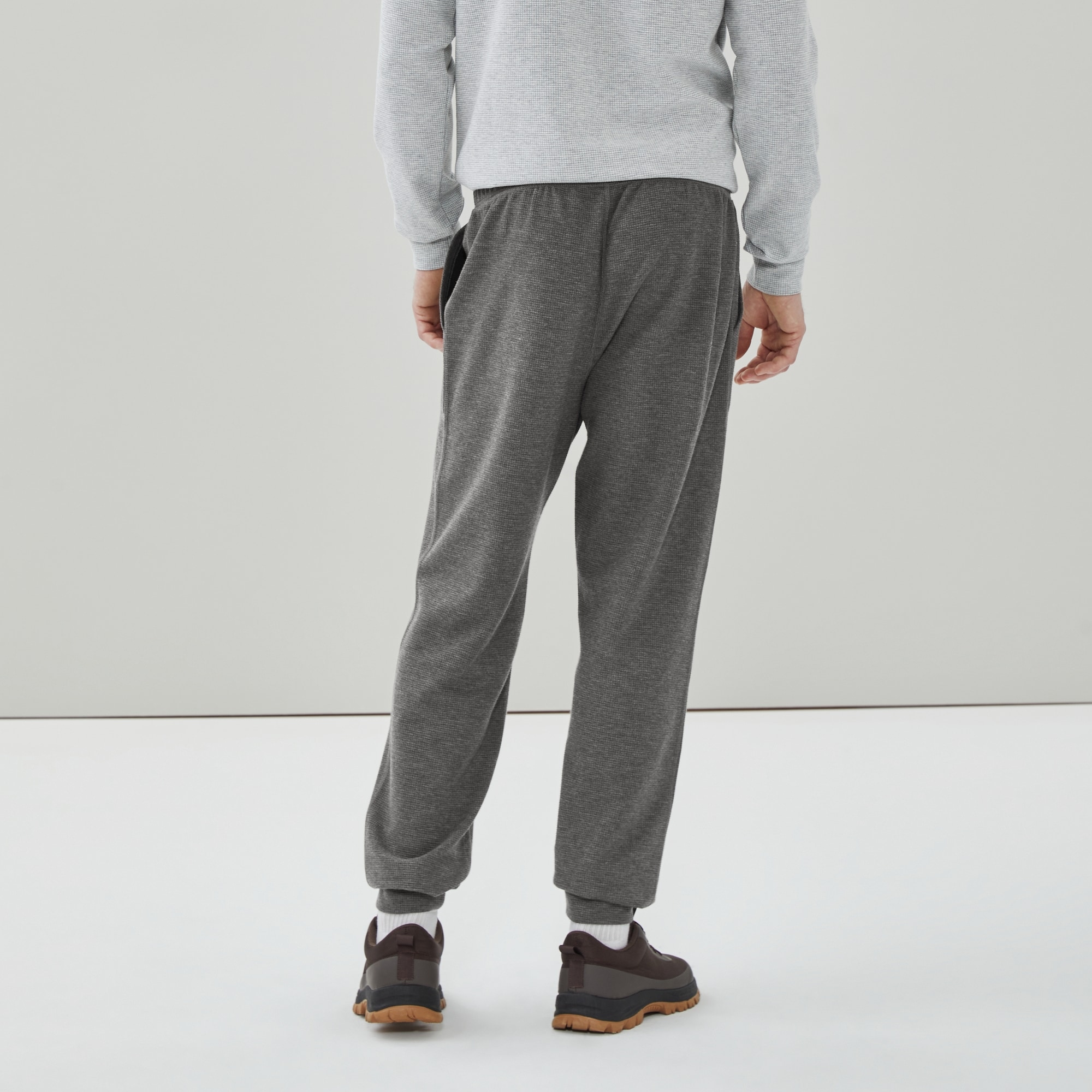 s6mr064026_grey_mix_on_figure_