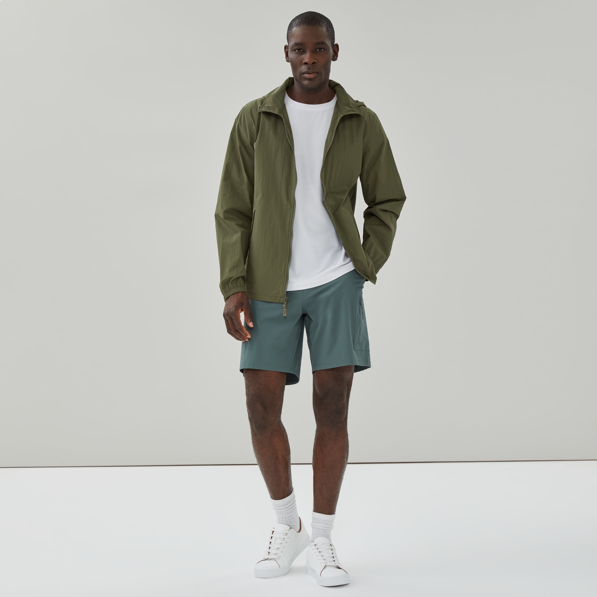 Coupe-vent à capuchon pour hommes