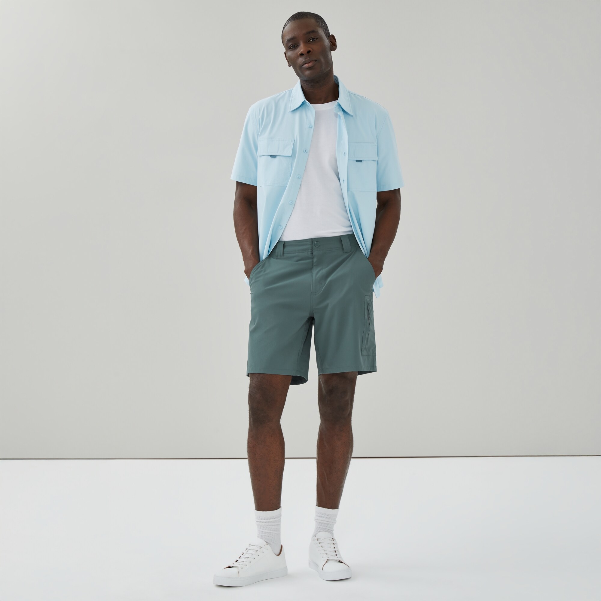 Short cargo souple indéchirable pour hommes
