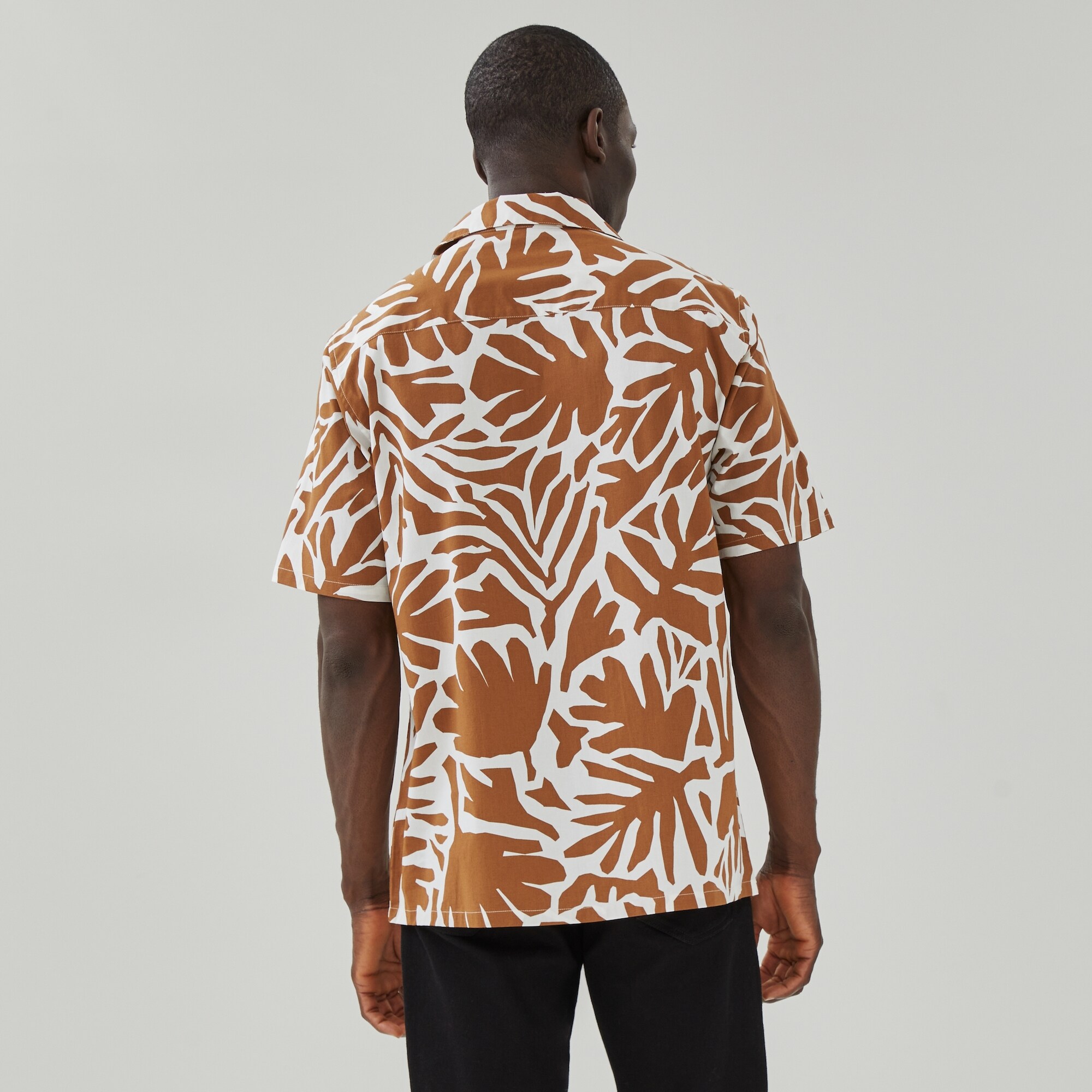 Chemise imprimée à col cubain pour hommes