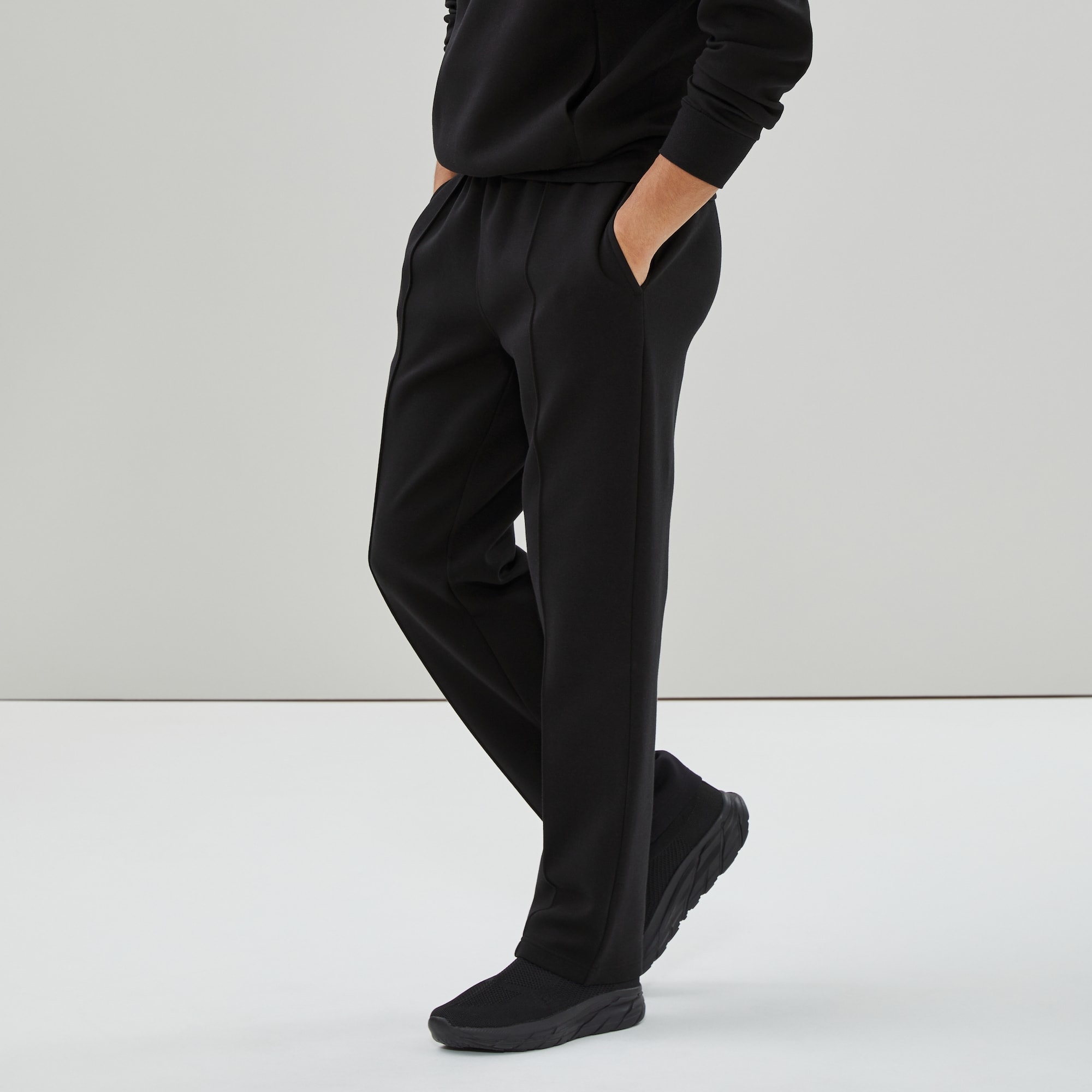 Men's Active Pintuck Pant in Black from Joe Fresh