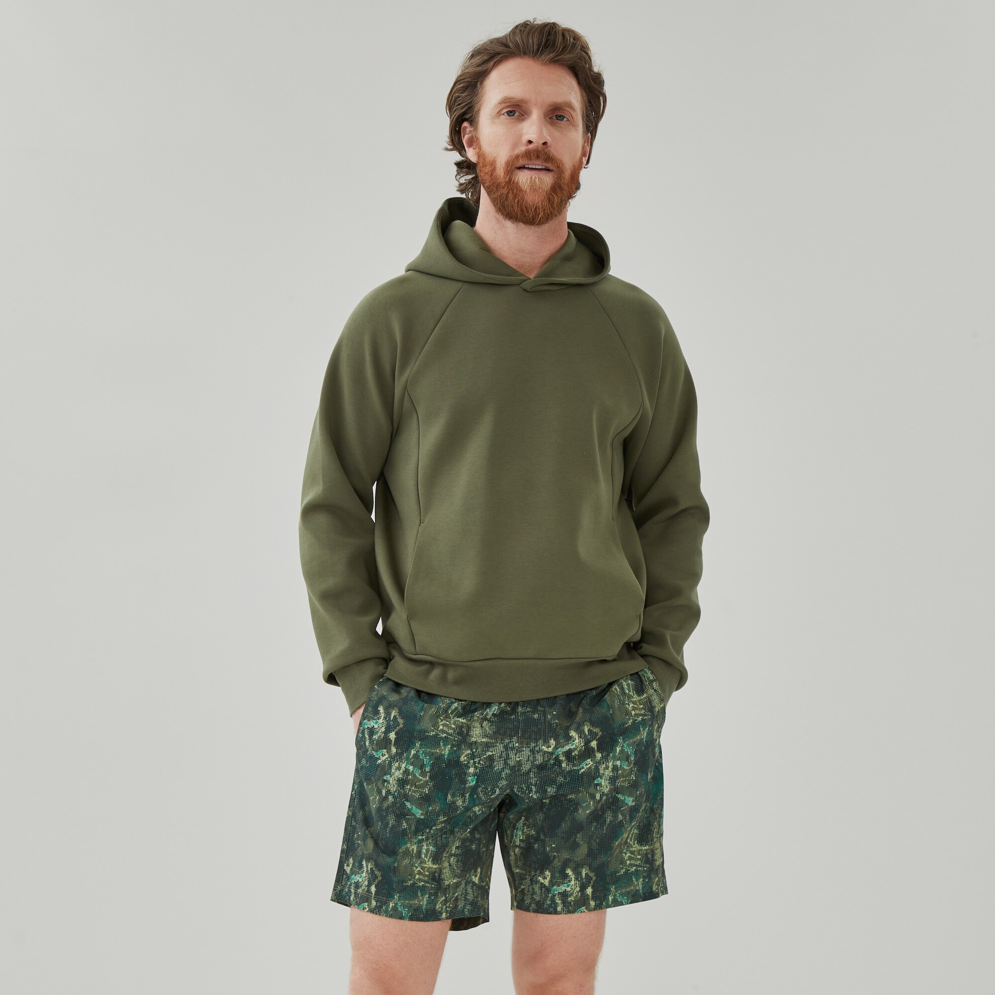 Chandail à capuchon sport en molleton pour hommes