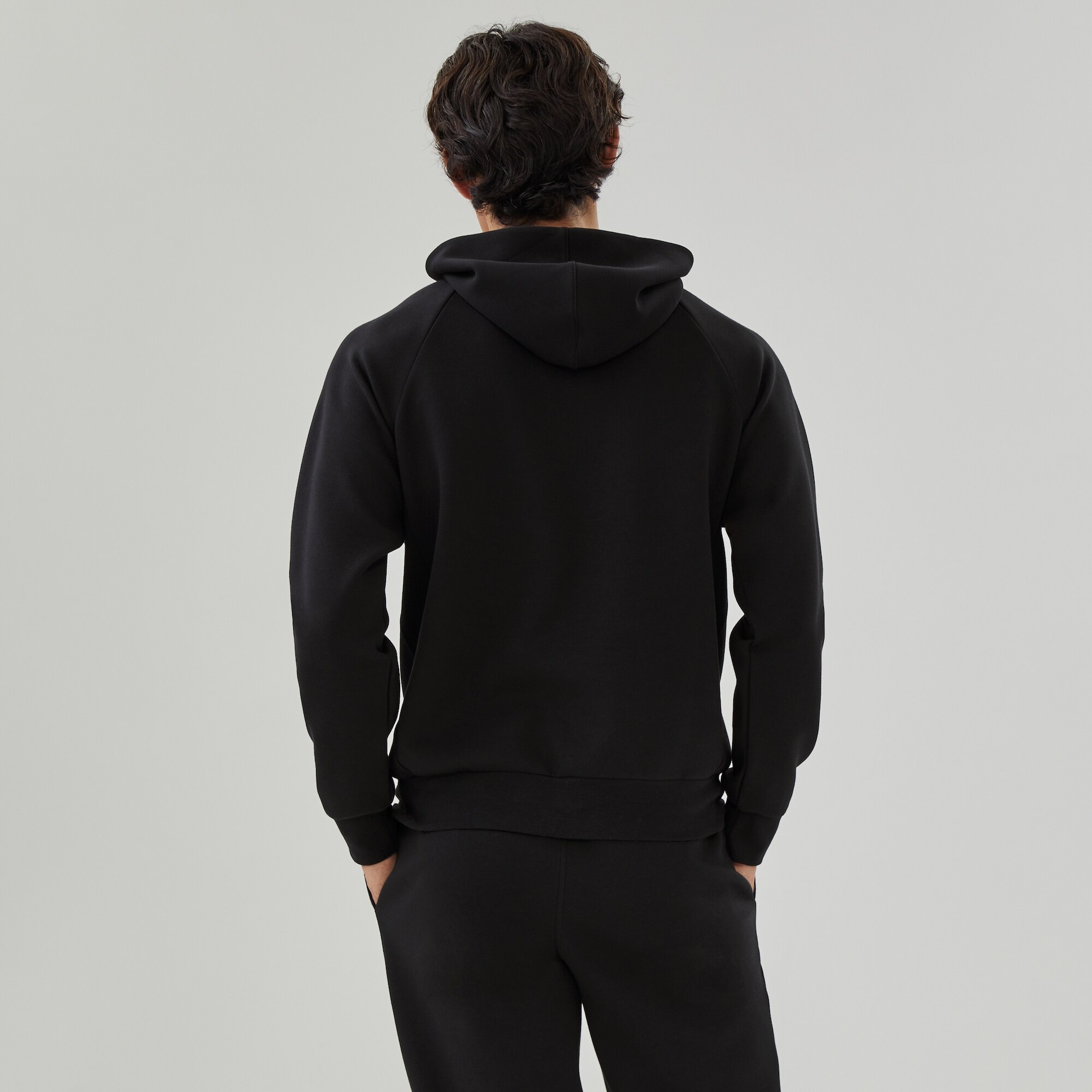 Chandail à capuchon sport en molleton pour hommes
