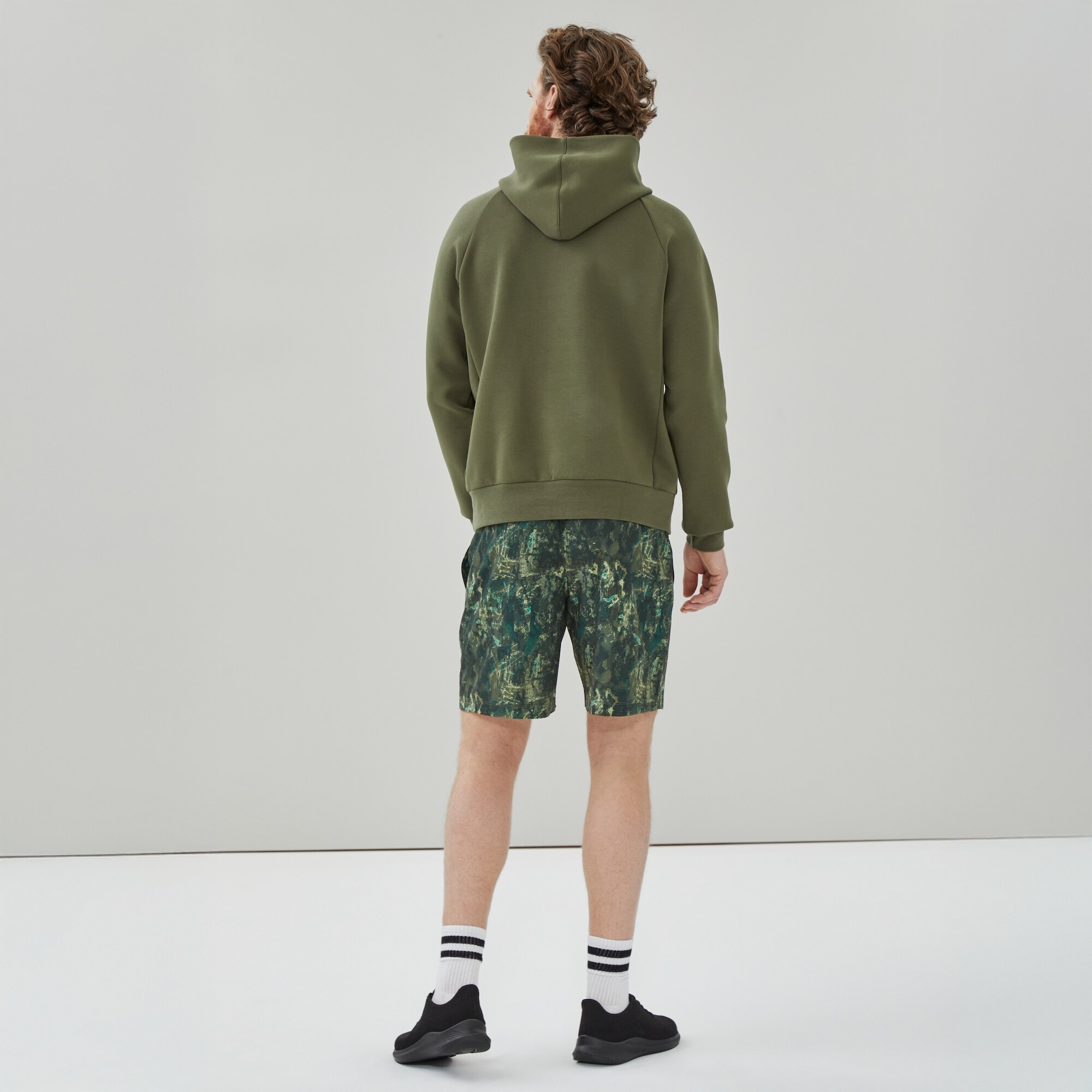 Chandail à capuchon sport en molleton pour hommes