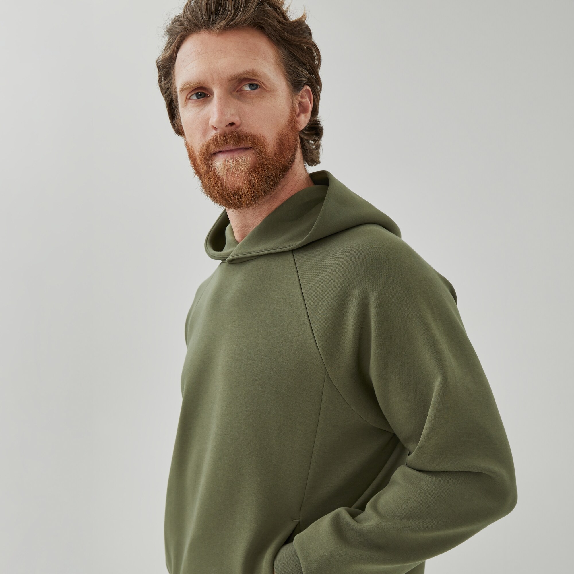 Chandail à capuchon sport en molleton pour hommes