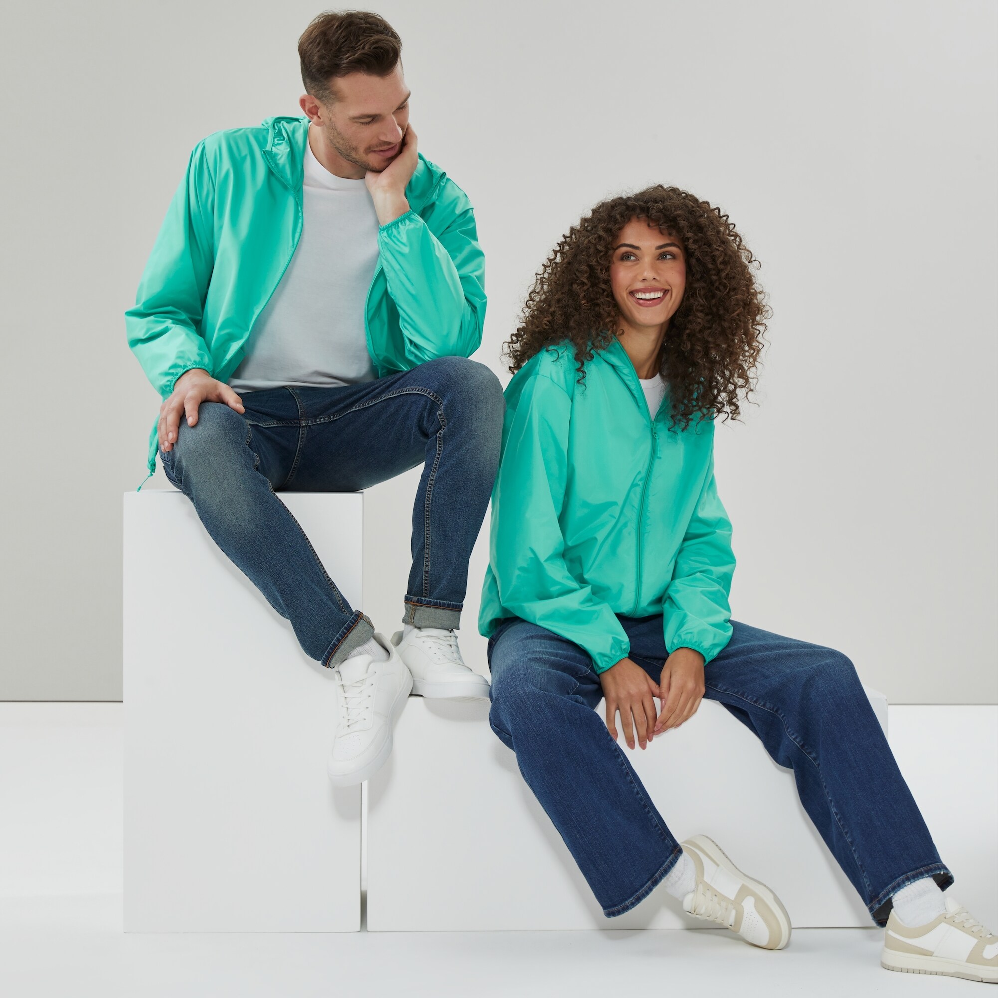 Coupe-vent compressible pour adultes