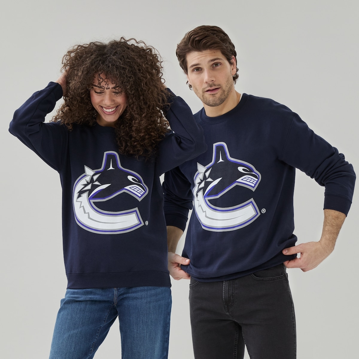 Adult NHL Vancouver Canucks Sweatshirt - Navy