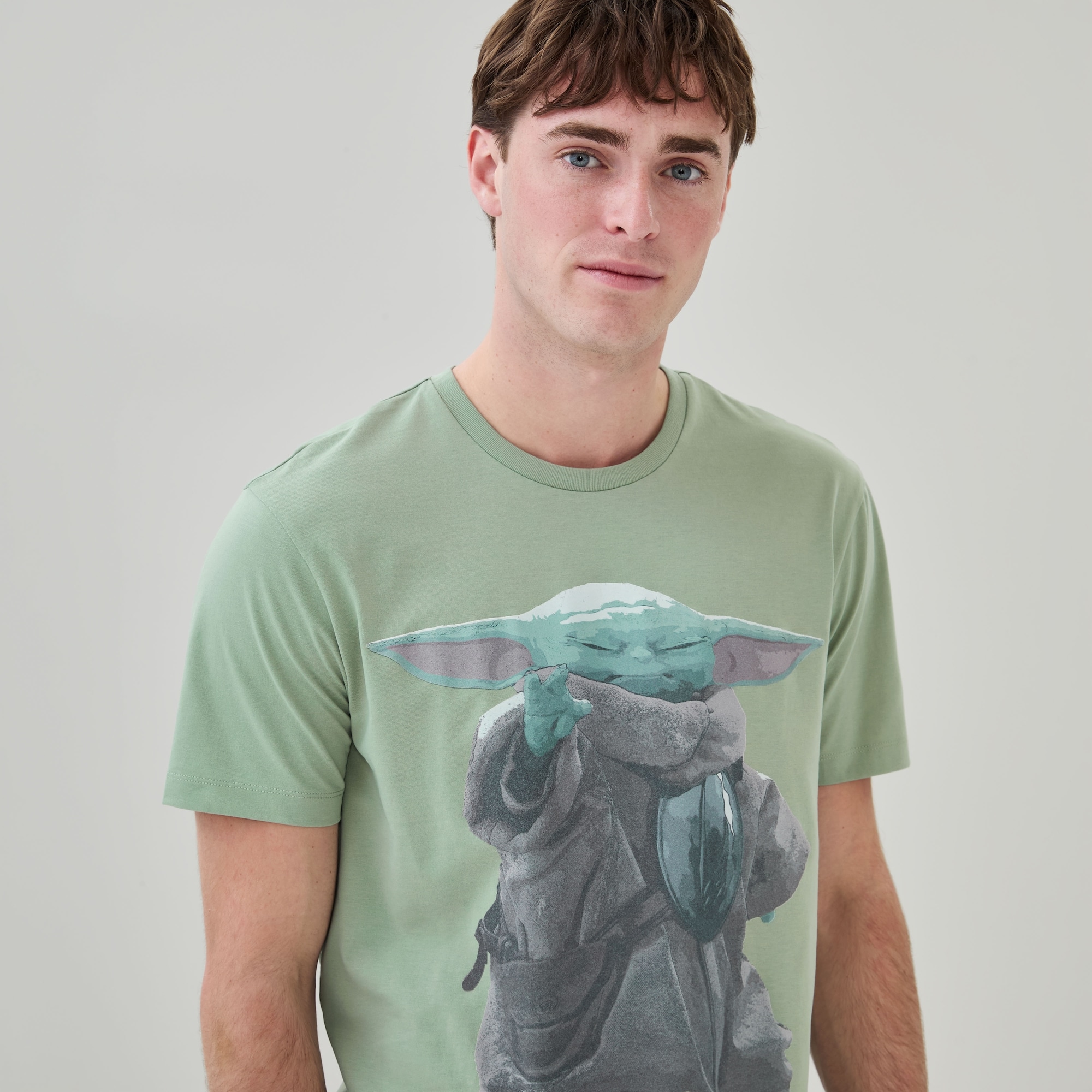 STAR WARS MANDALORIAN GROGU Tシャツ L Adult Star Wars Grogu T-Shirt in Green from Joe Fresh