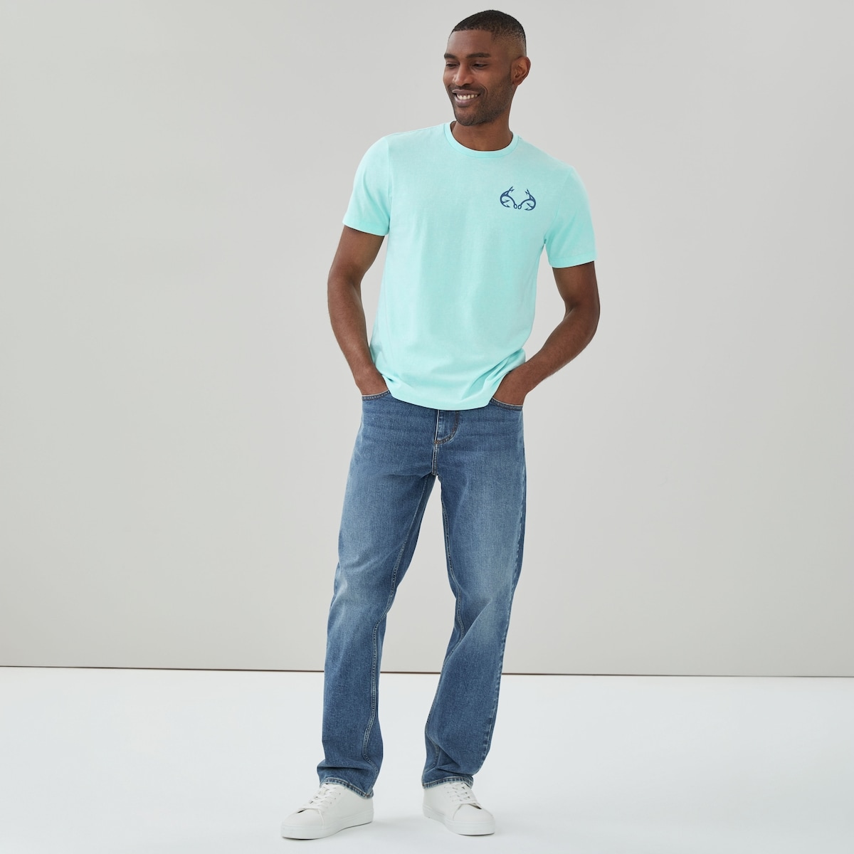 Adult Realtree Fishing Graphic T-Shirt - Light Blue