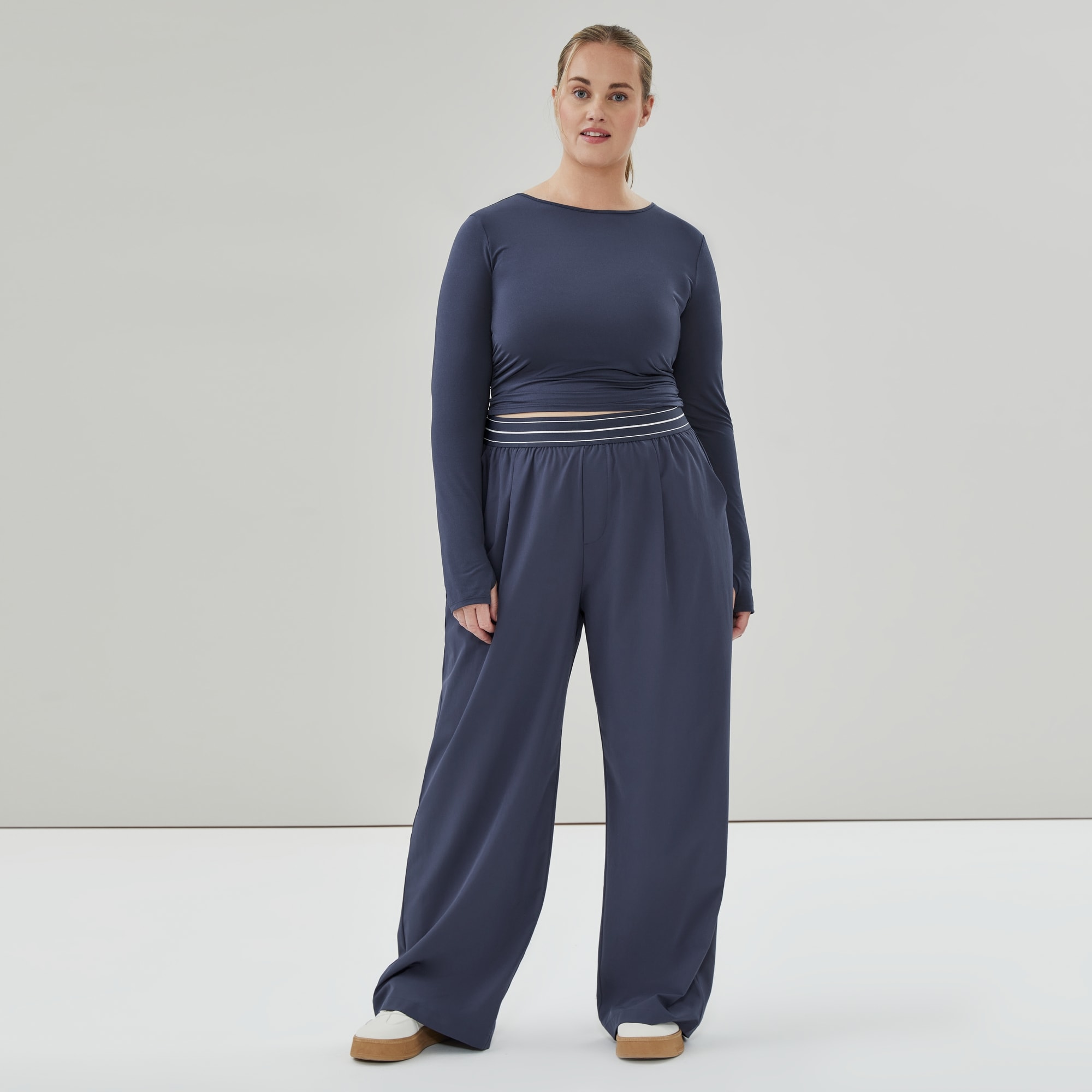 Women+ Alessia Straight Leg Trouser in Dark Navy from Joe Fresh