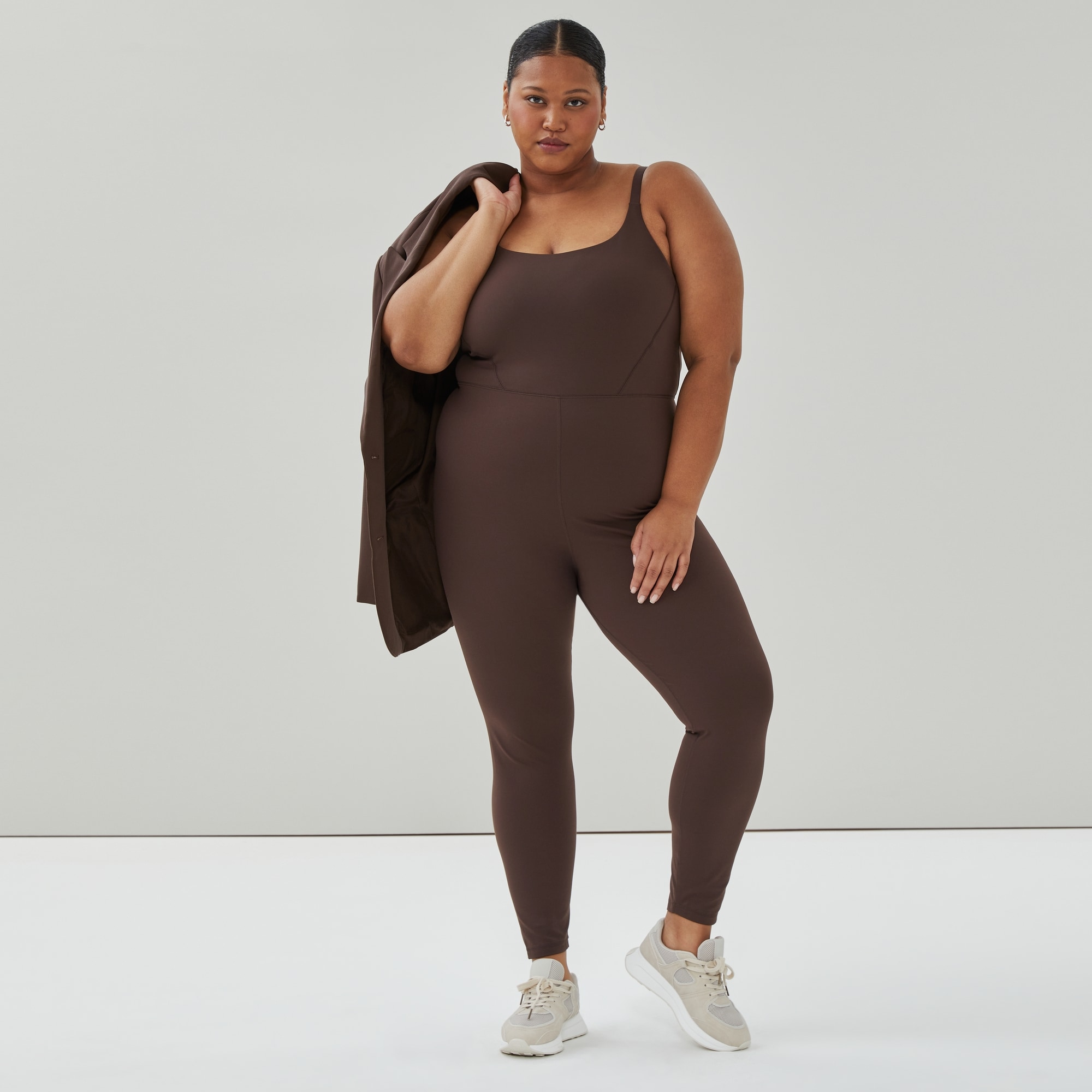 Combinaison sculptante Alessia dans Brun Foncé Joe Fresh