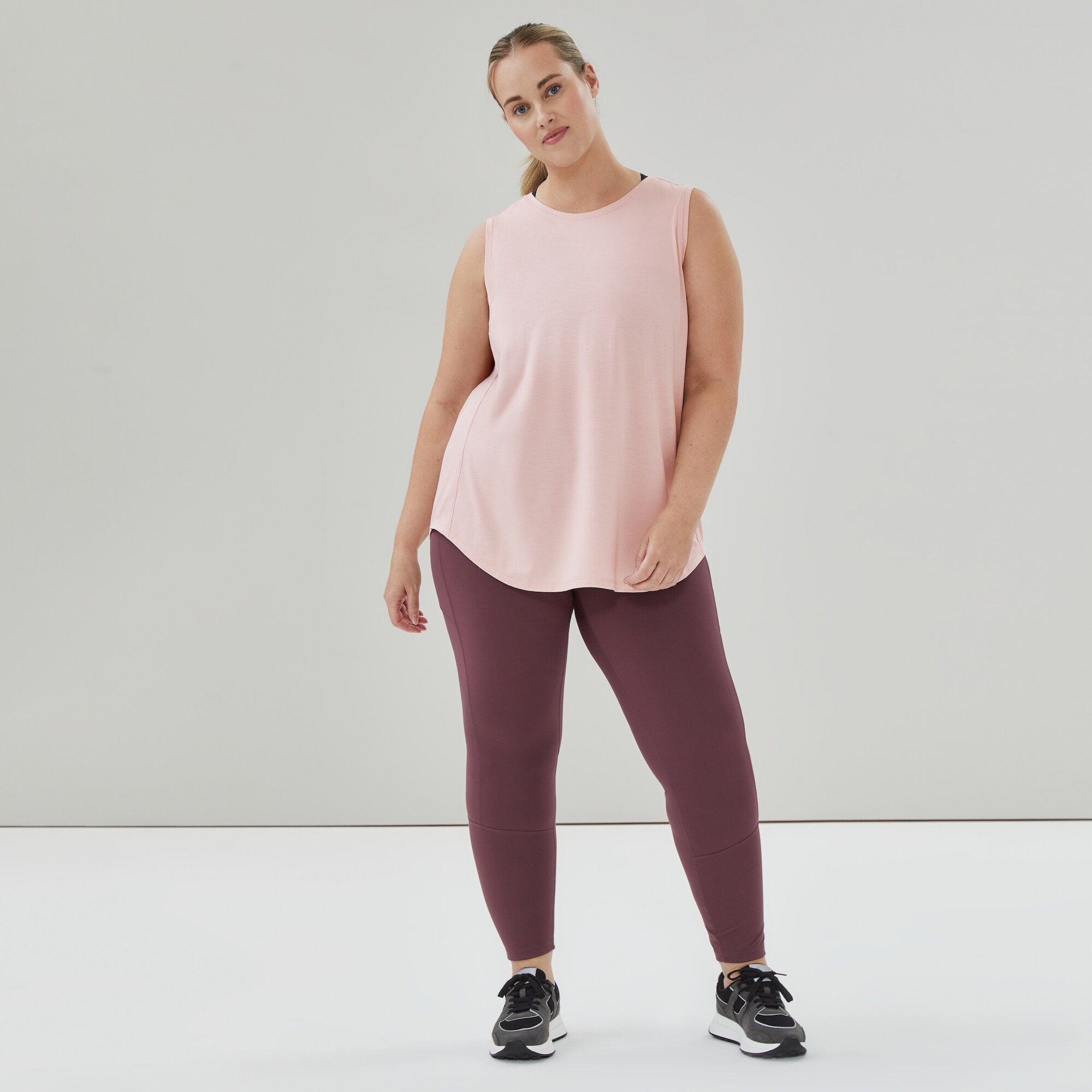 Women+ Active Moisture-Wicking Muscle Tank