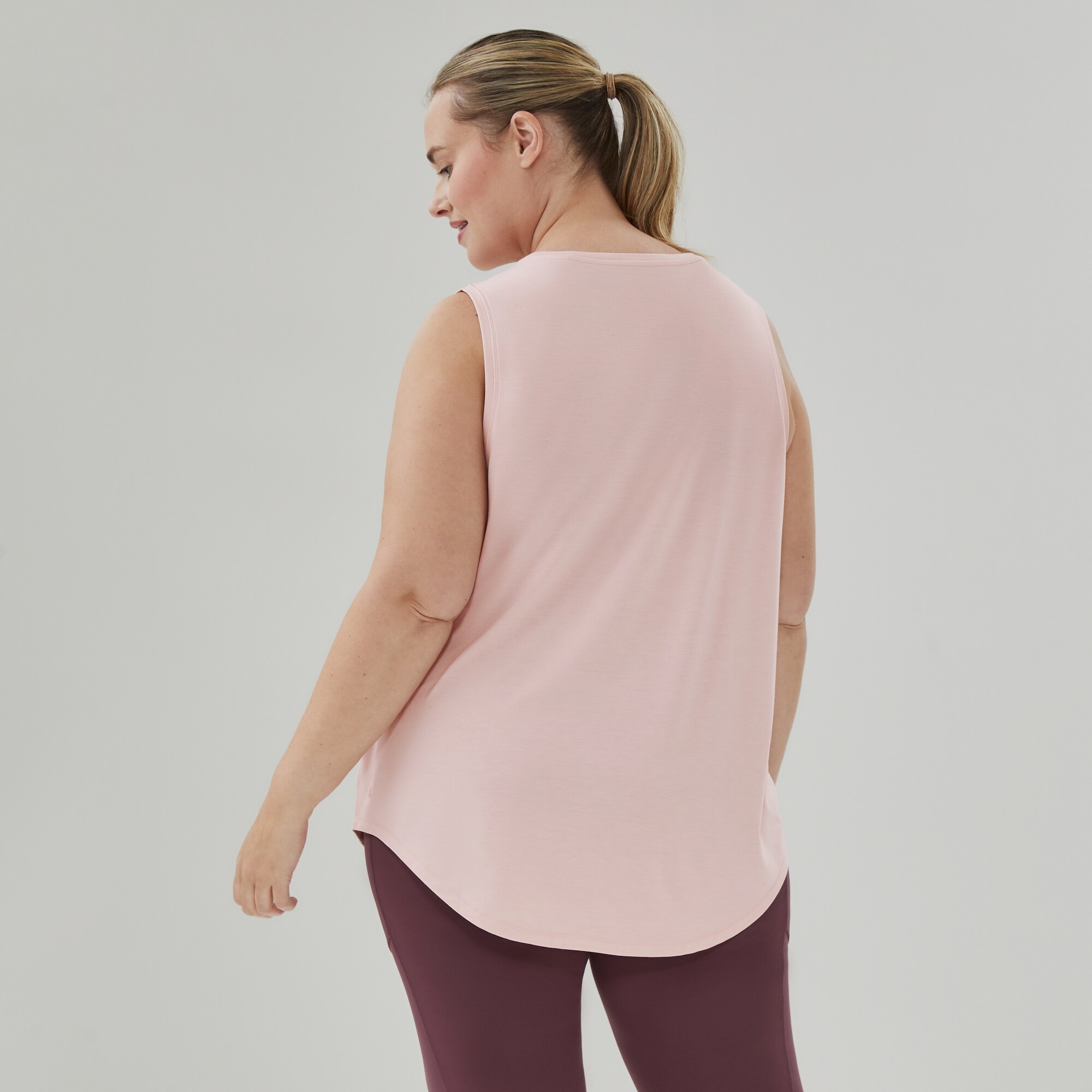 Women+ Active Moisture-Wicking Muscle Tank